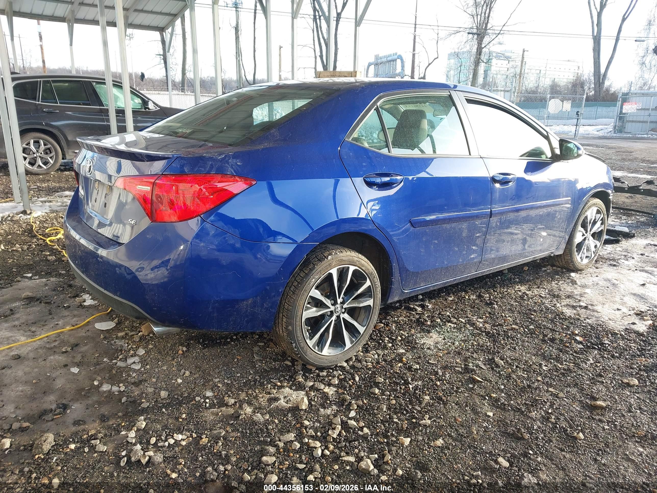 TOYOTA COROLLA image 4