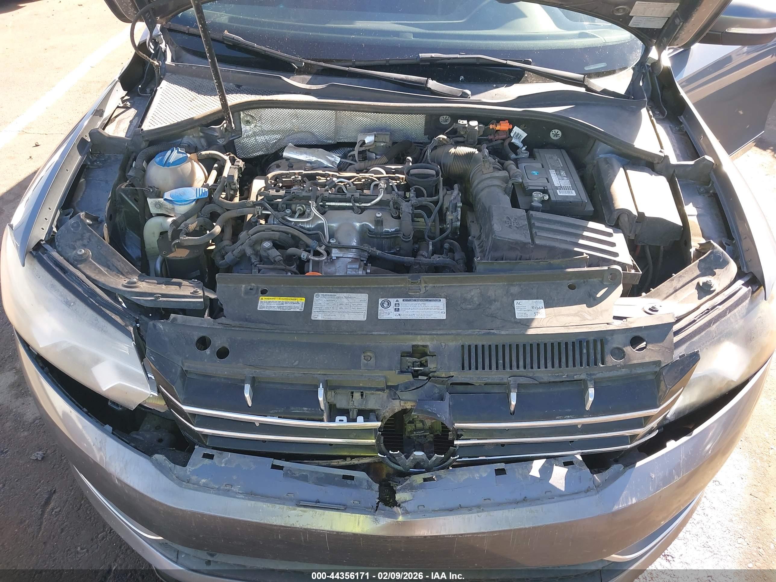 VOLKSWAGEN PASSAT image 10