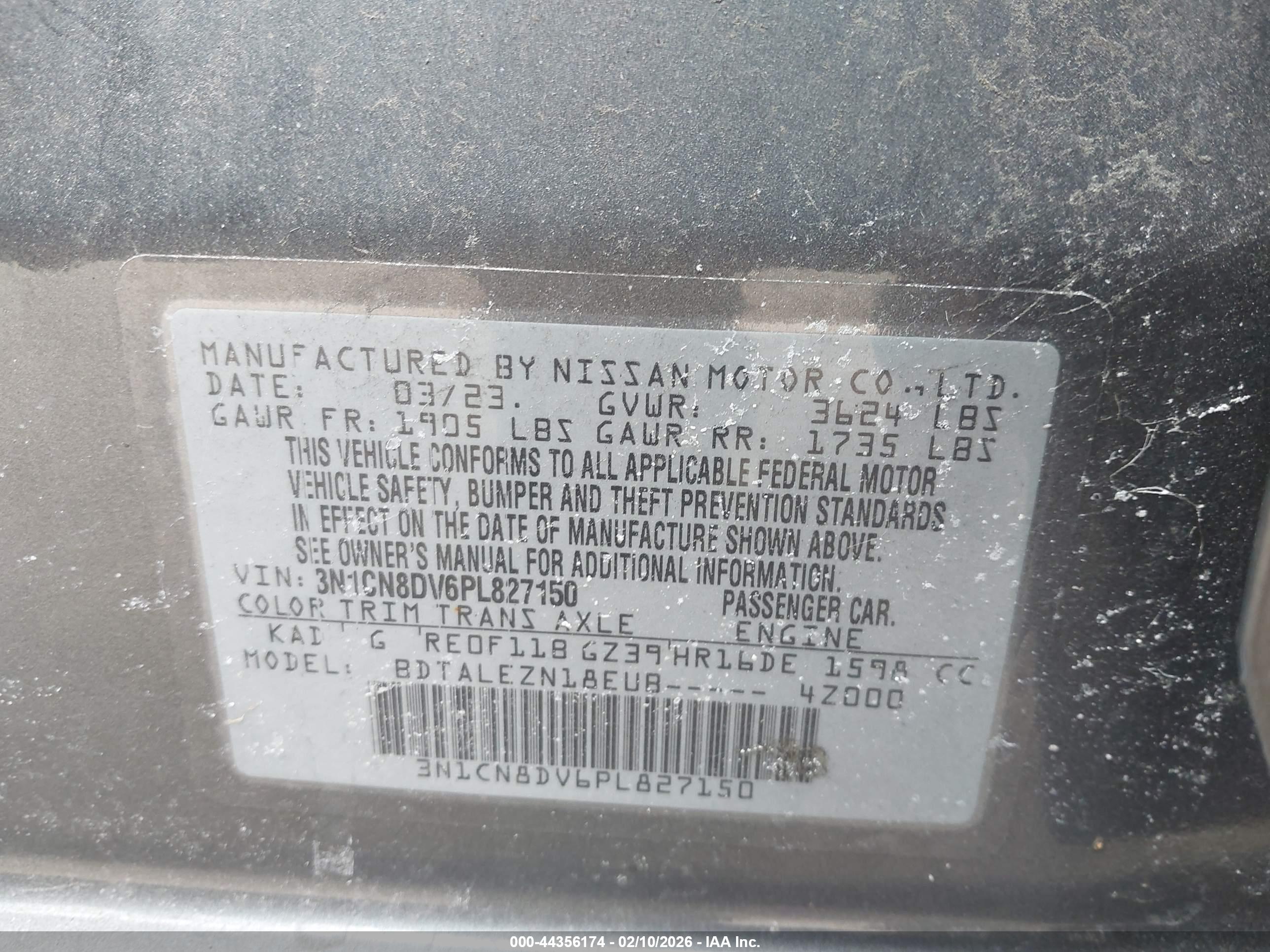 NISSAN VERSA image 9