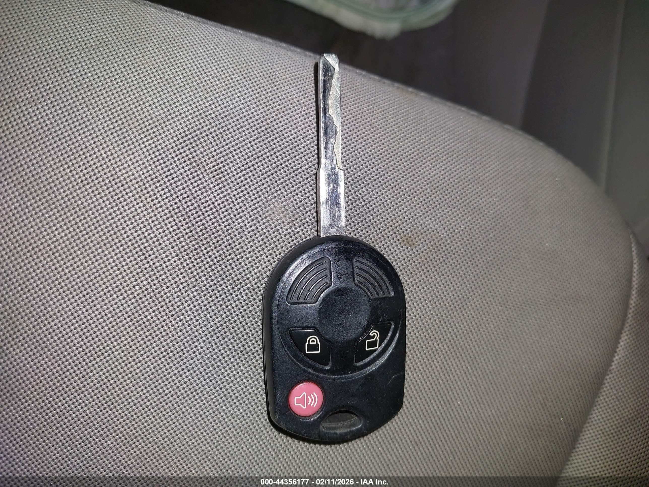 FORD ESCAPE image 11