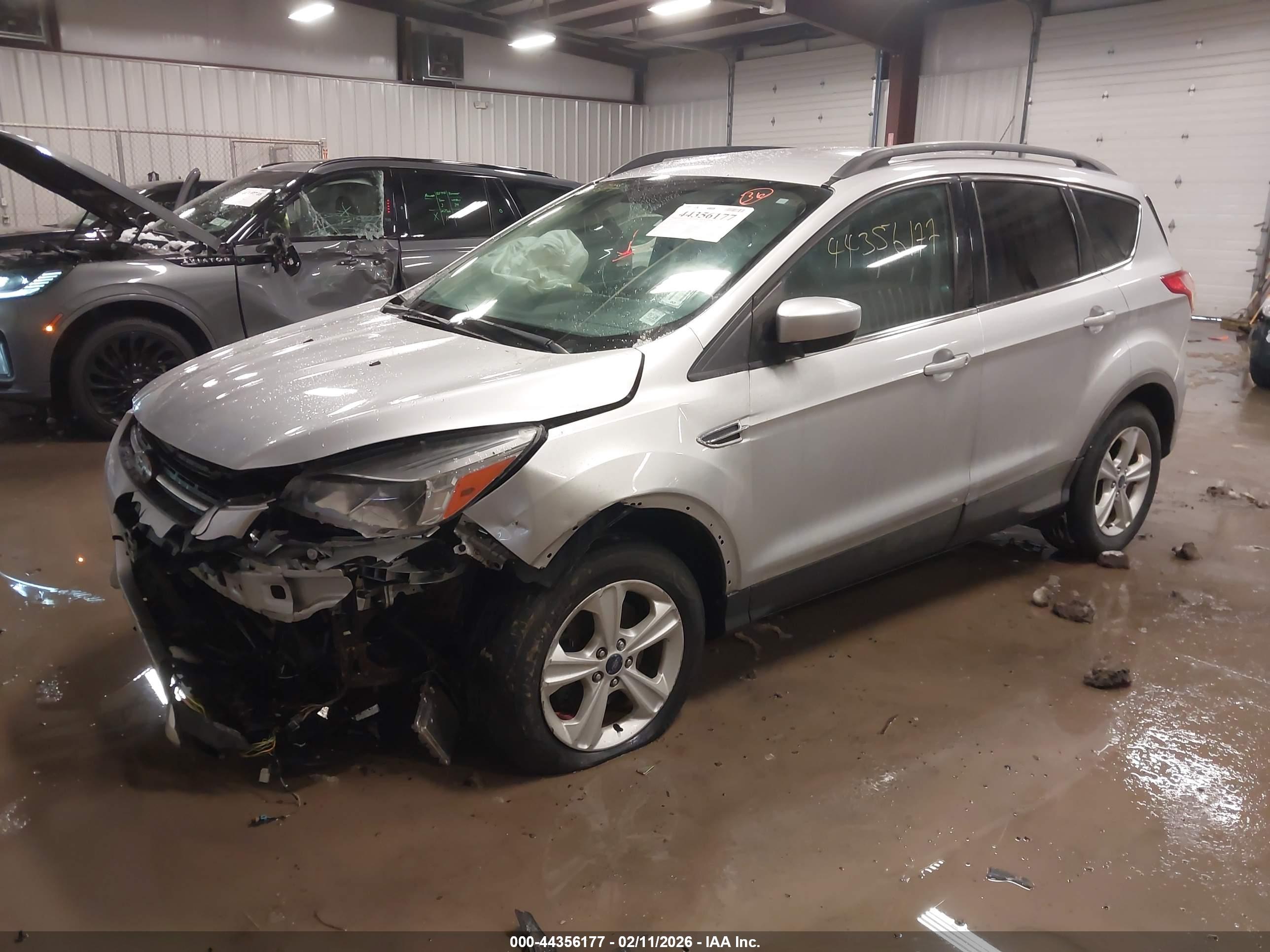 FORD ESCAPE image 2