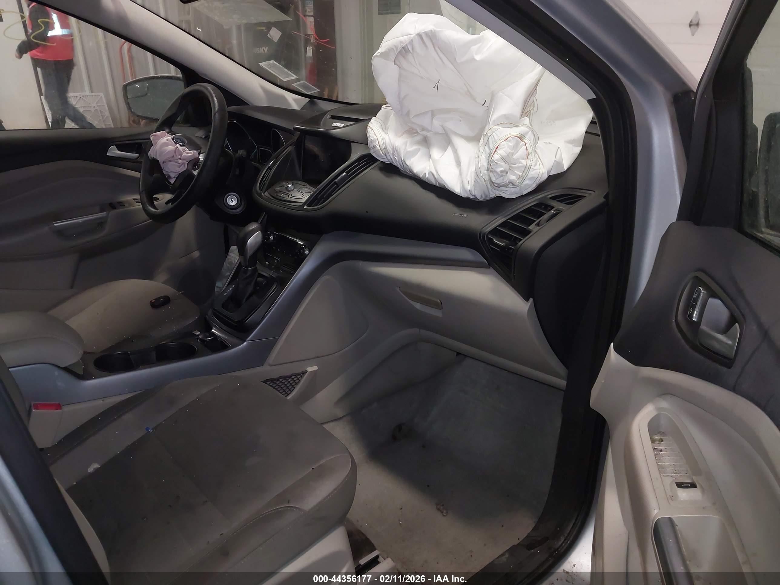 FORD ESCAPE image 5