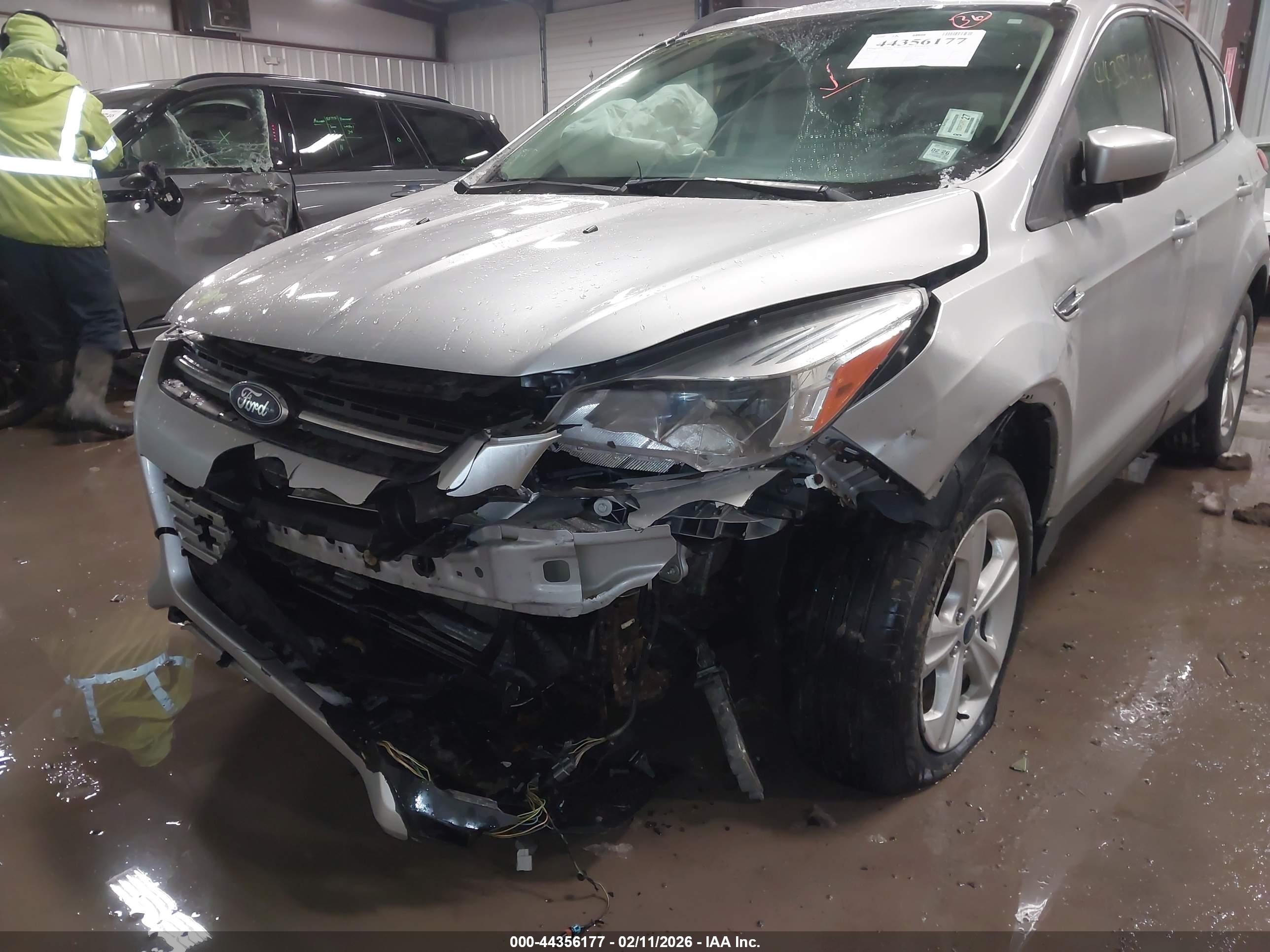 FORD ESCAPE image 6