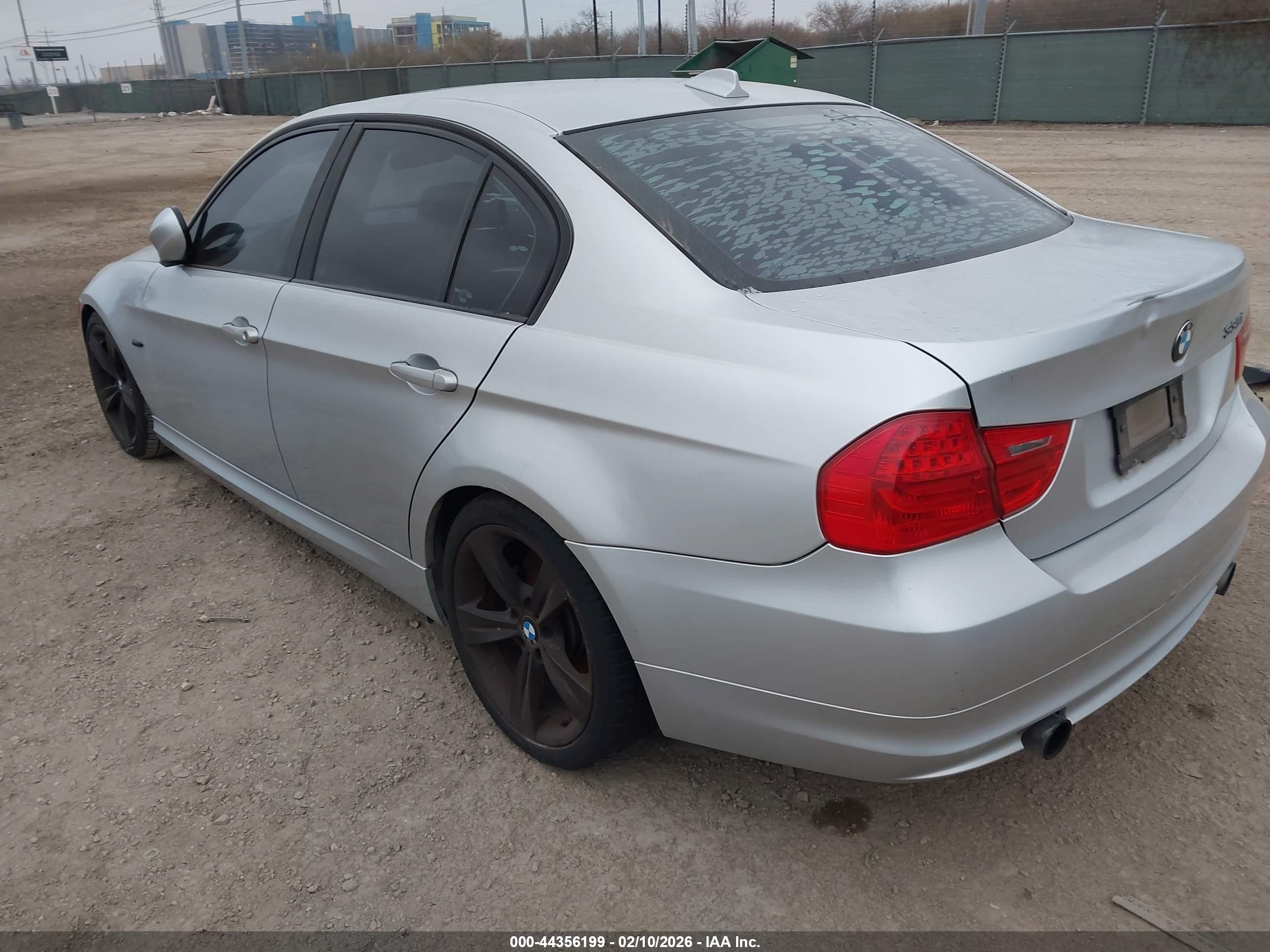 BMW 335I image 3