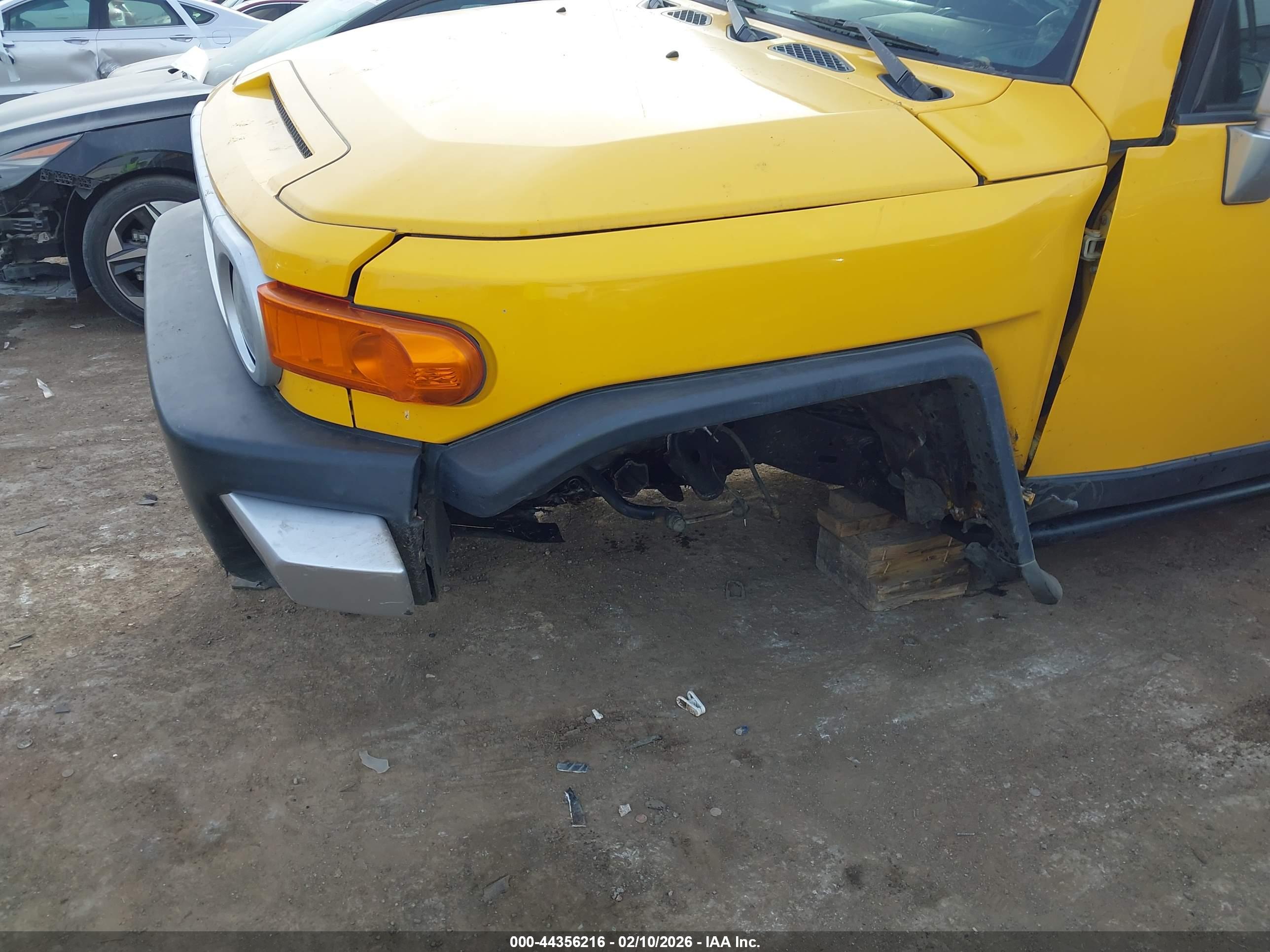 TOYOTA FJ image 6