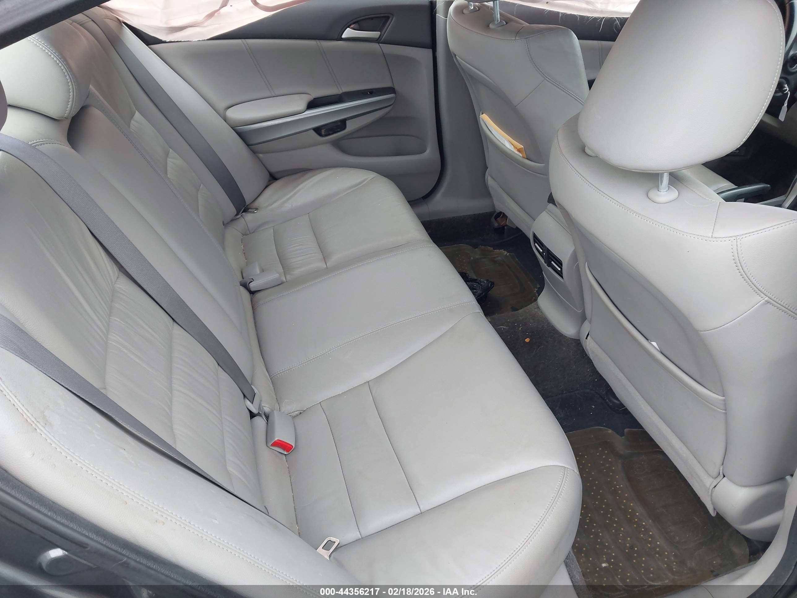 HONDA ACCORD image 8