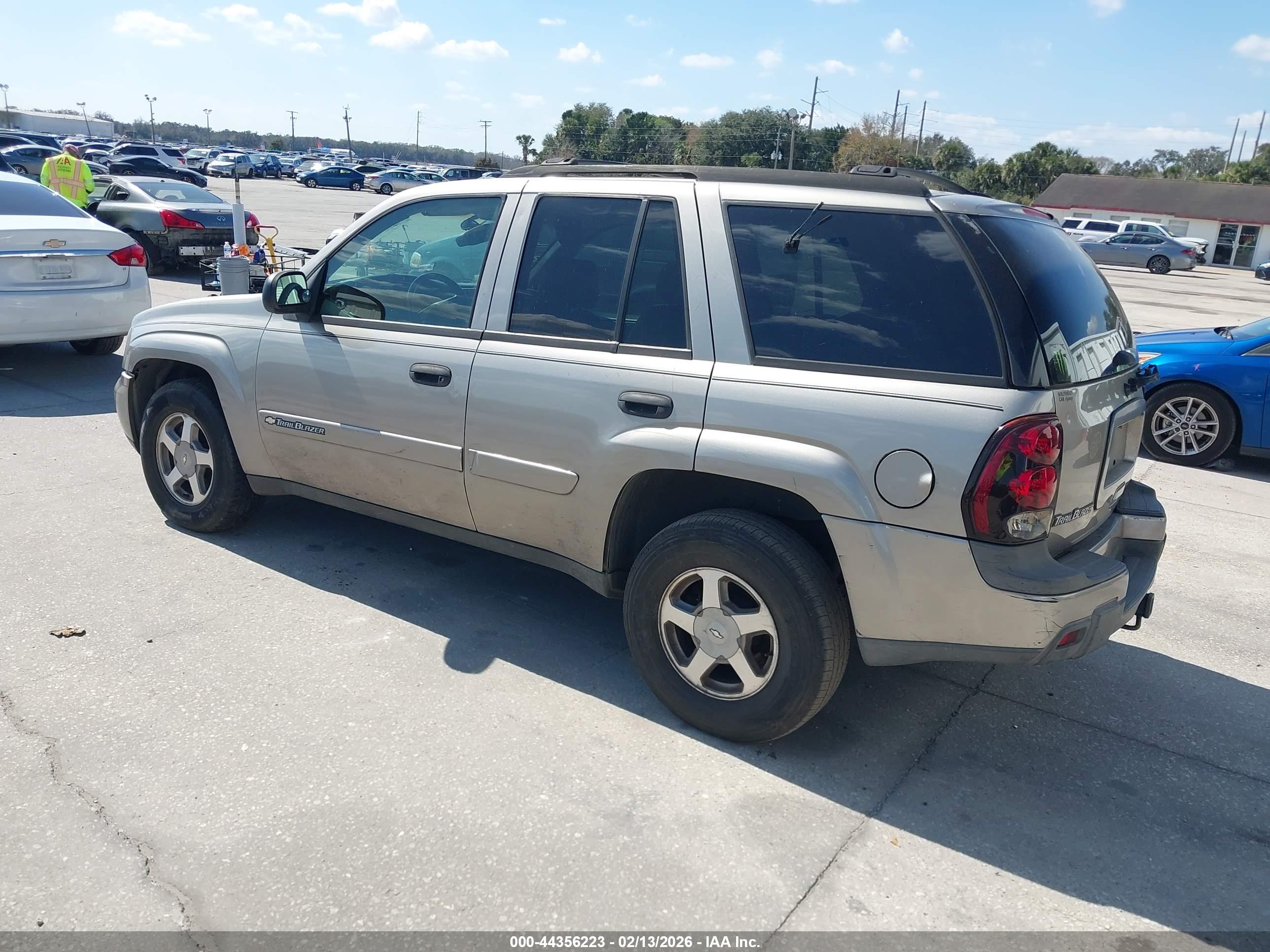 CHEVROLET TRAILBLAZER image 3