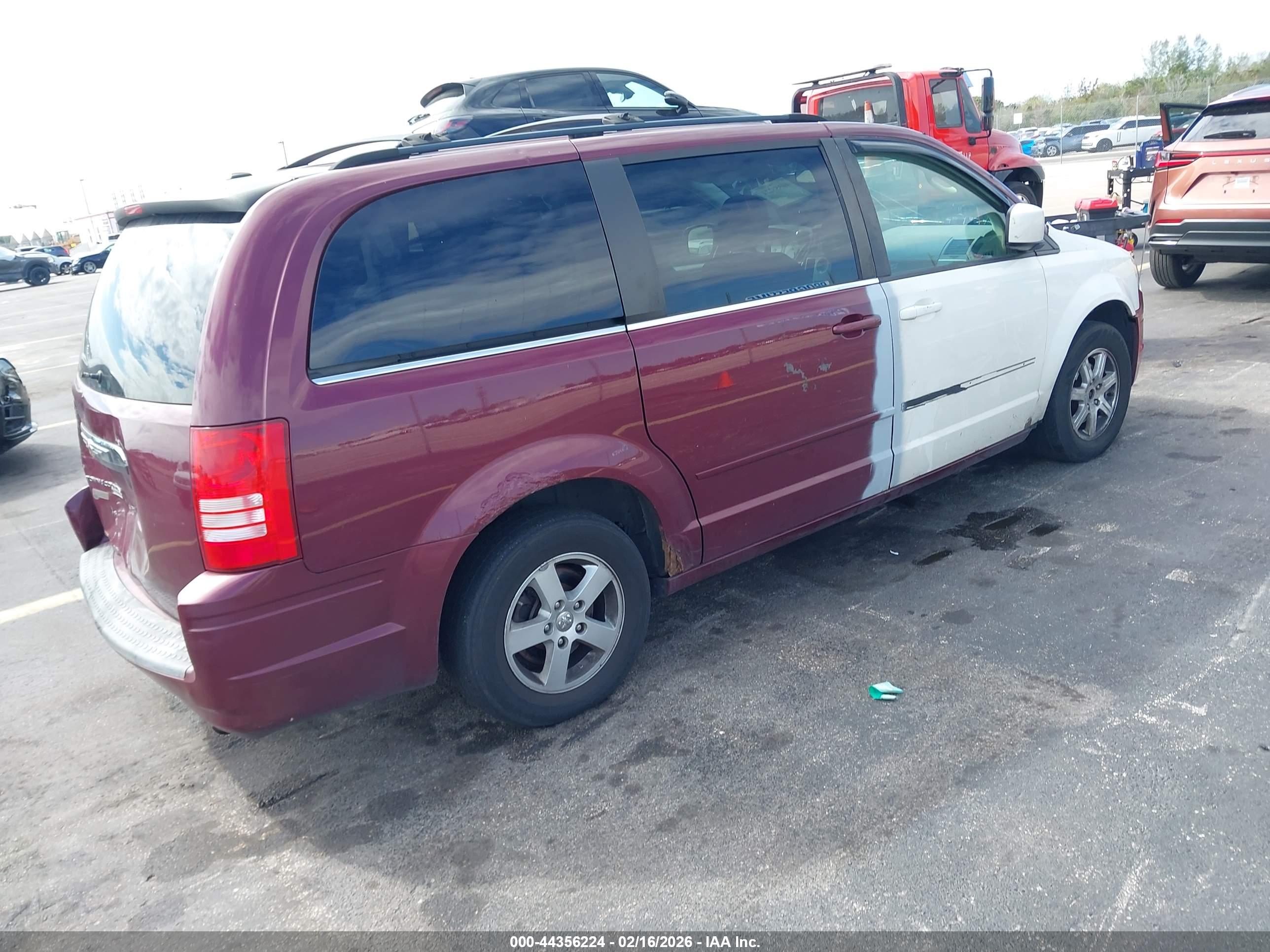 CHRYSLER TOWN image 4