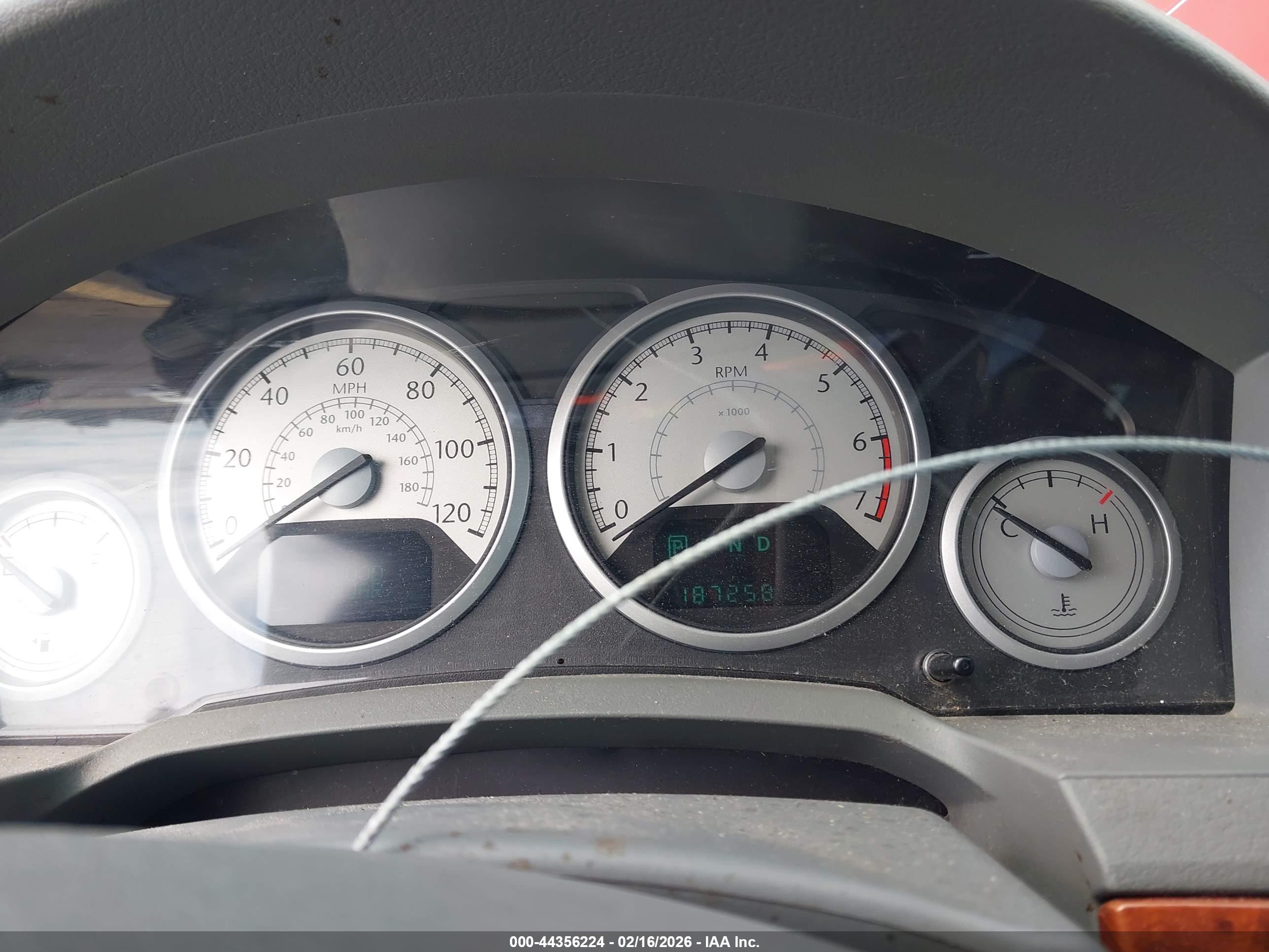 CHRYSLER TOWN image 7