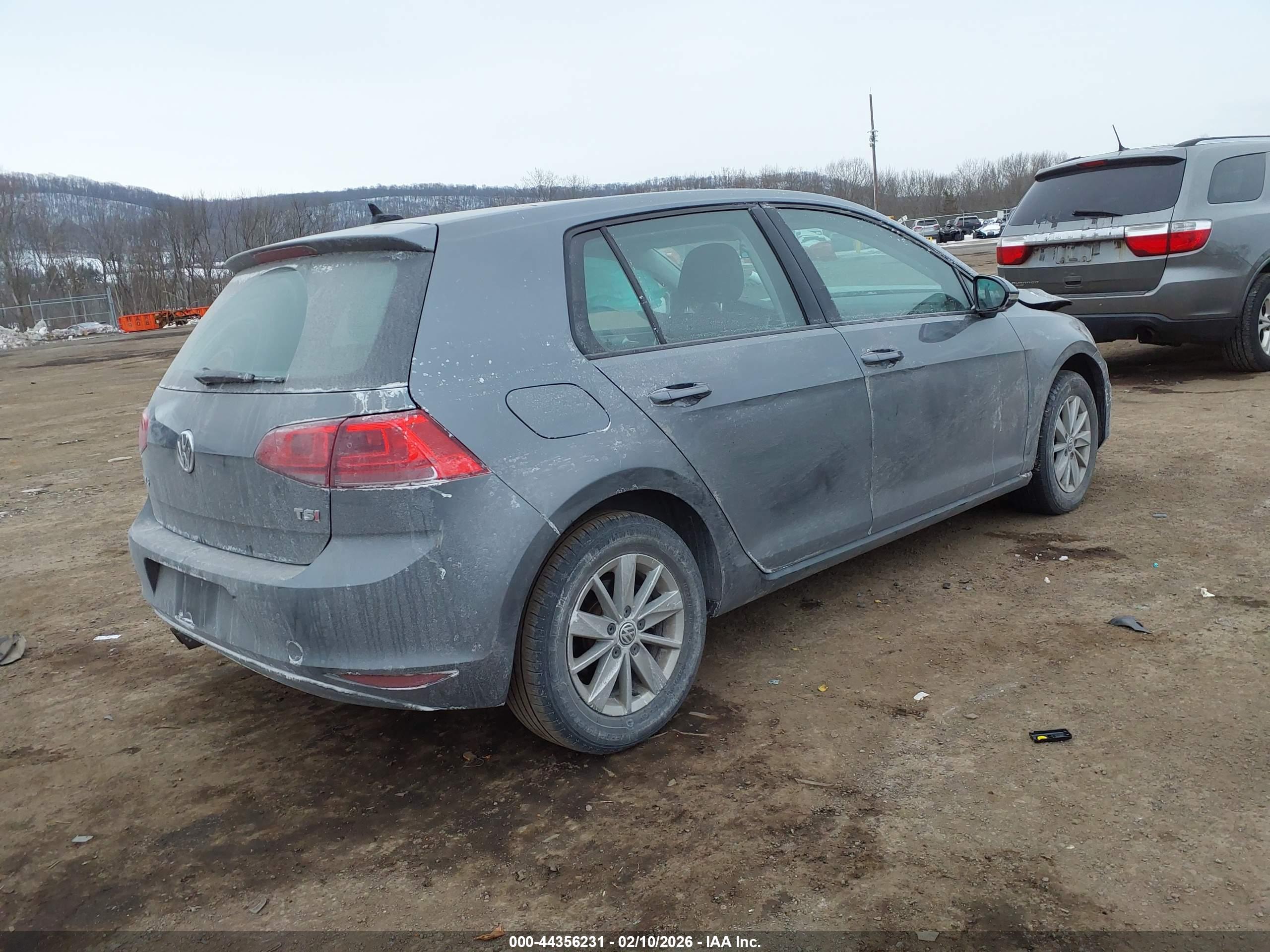 VOLKSWAGEN GOLF image 4