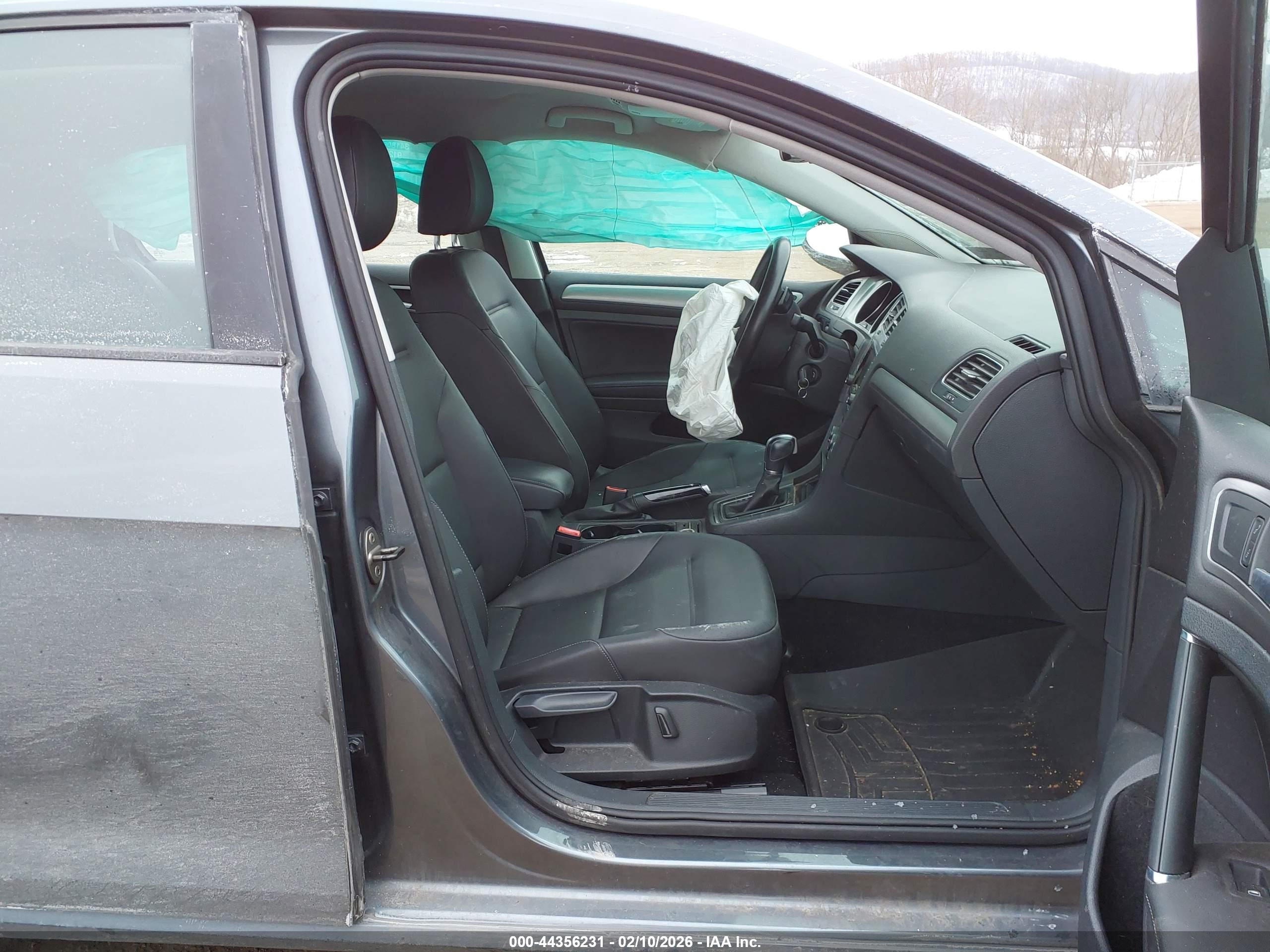 VOLKSWAGEN GOLF image 5