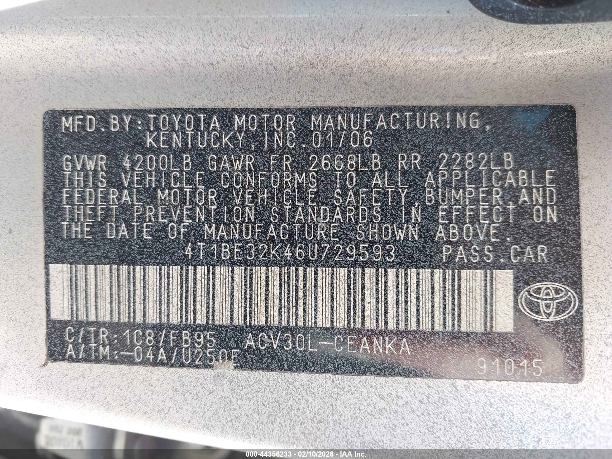 TOYOTA CAMRY image 9