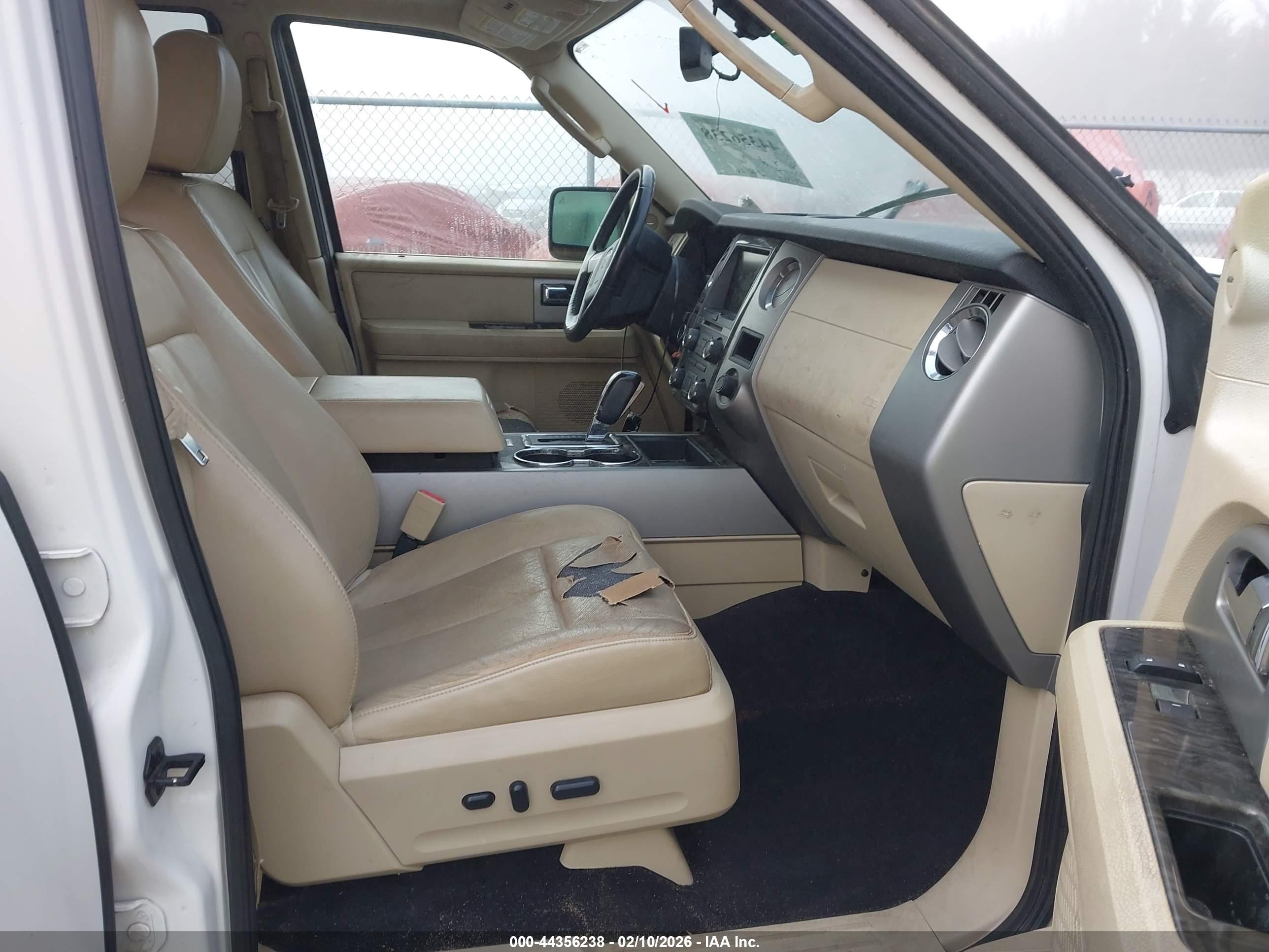 FORD EXPEDITION image 5