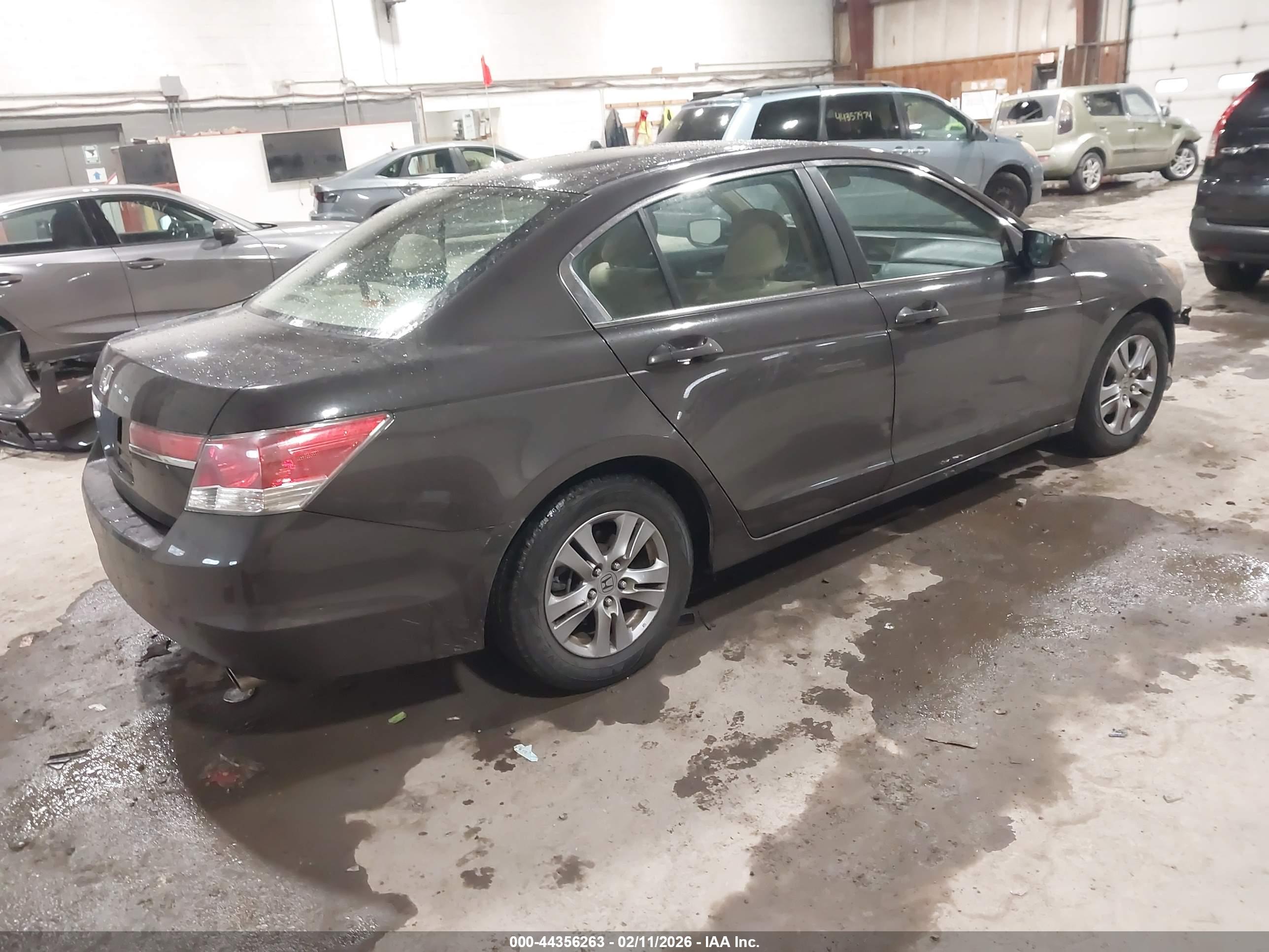 HONDA ACCORD image 4