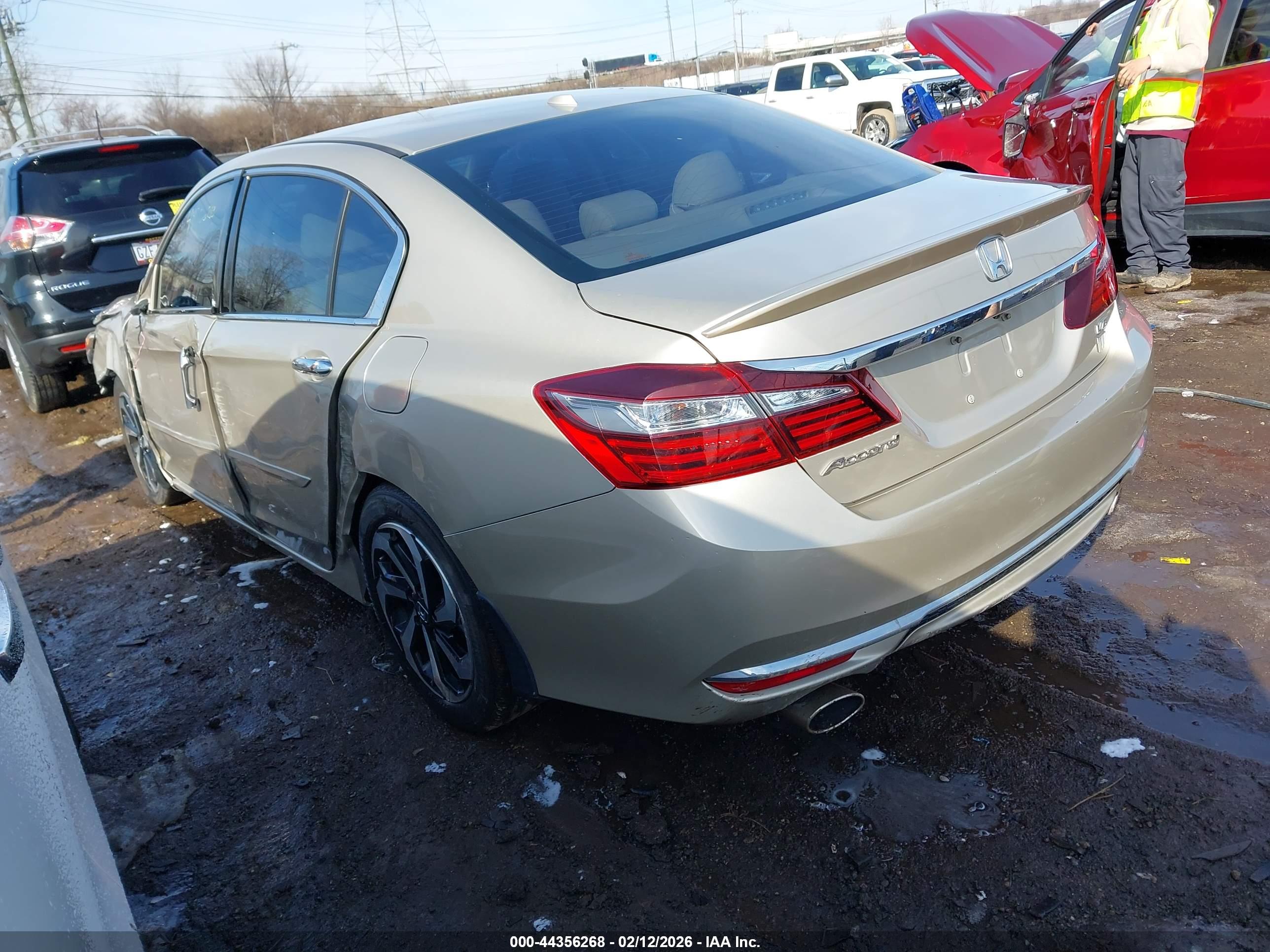 HONDA ACCORD image 3
