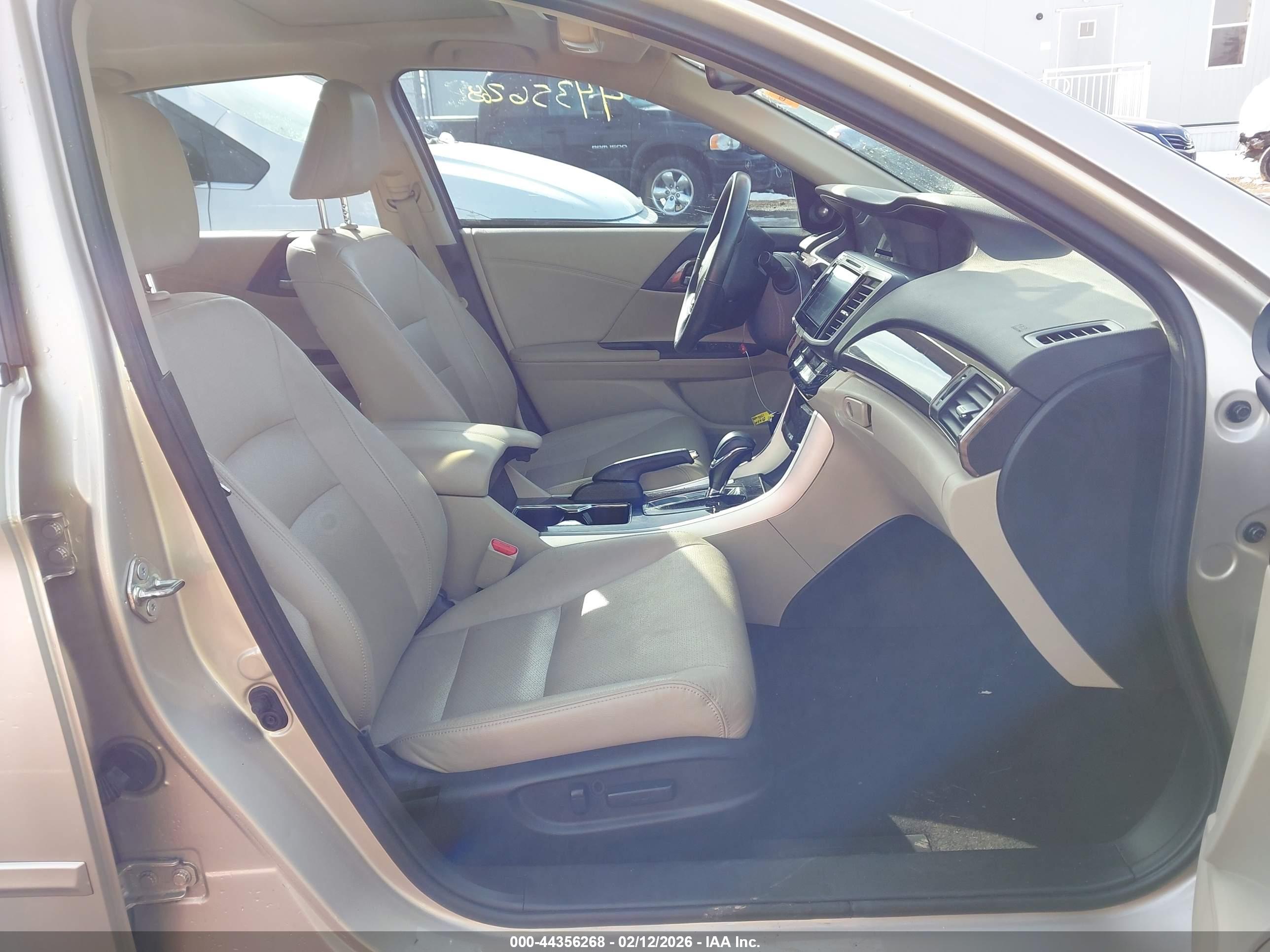 HONDA ACCORD image 5
