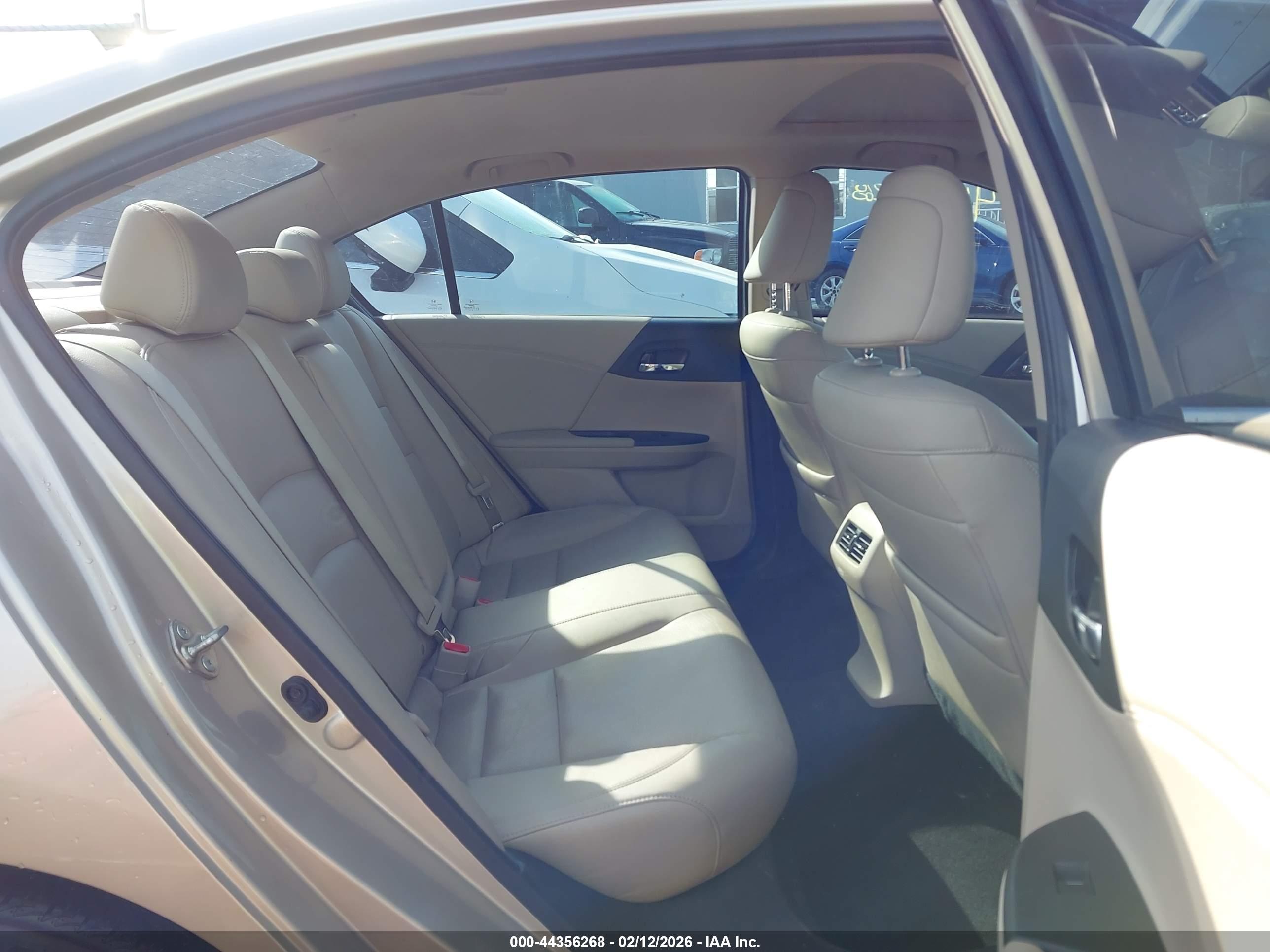 HONDA ACCORD image 8