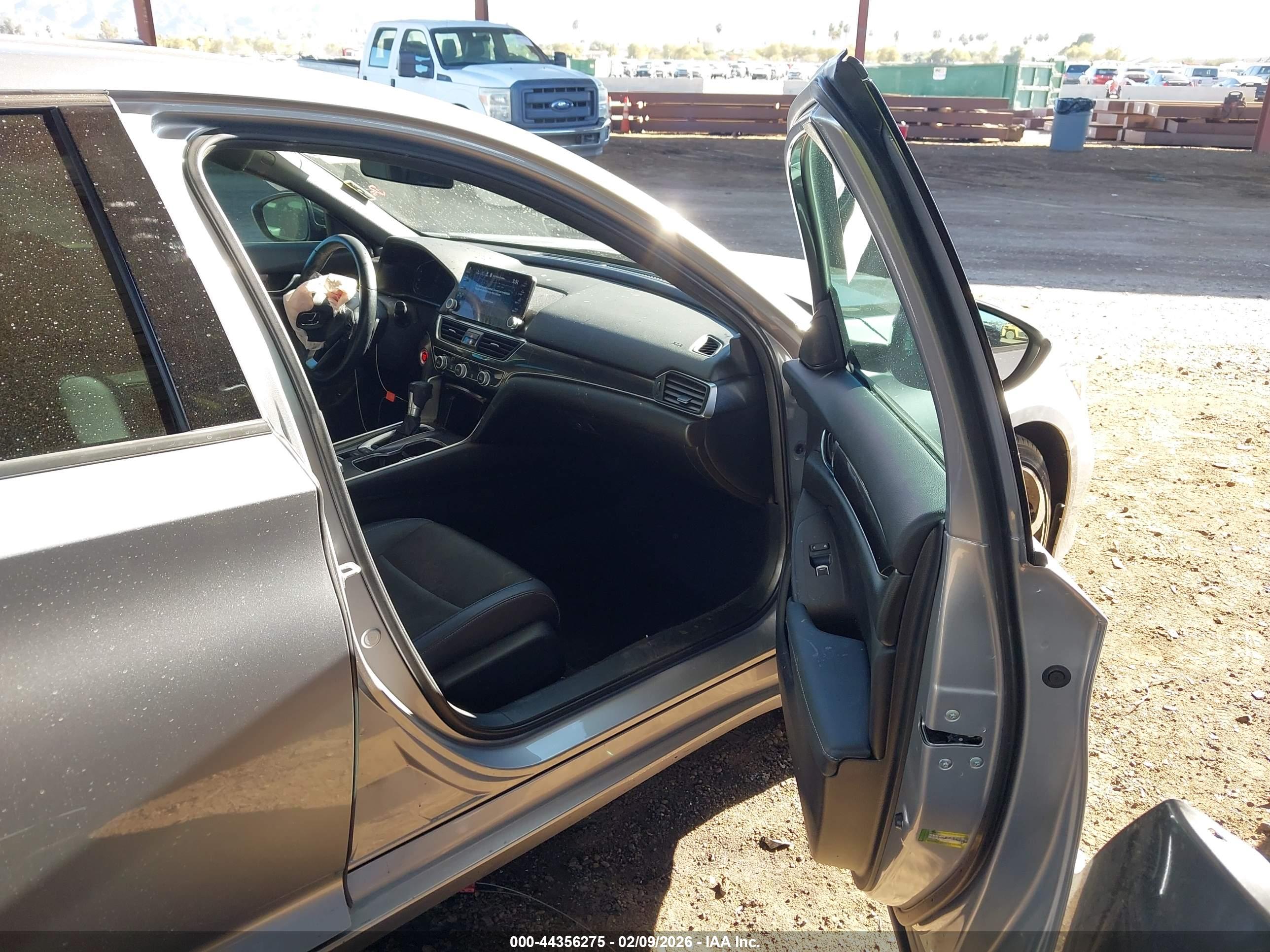 HONDA ACCORD image 5