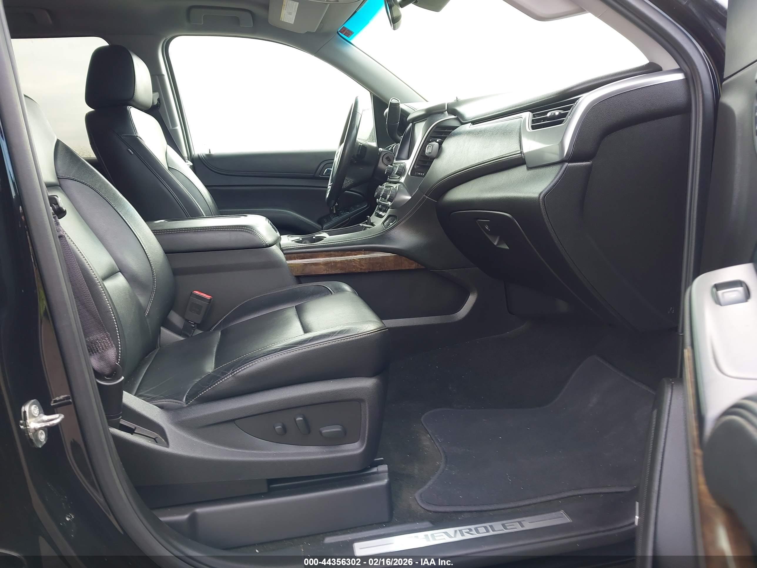 CHEVROLET TAHOE image 5