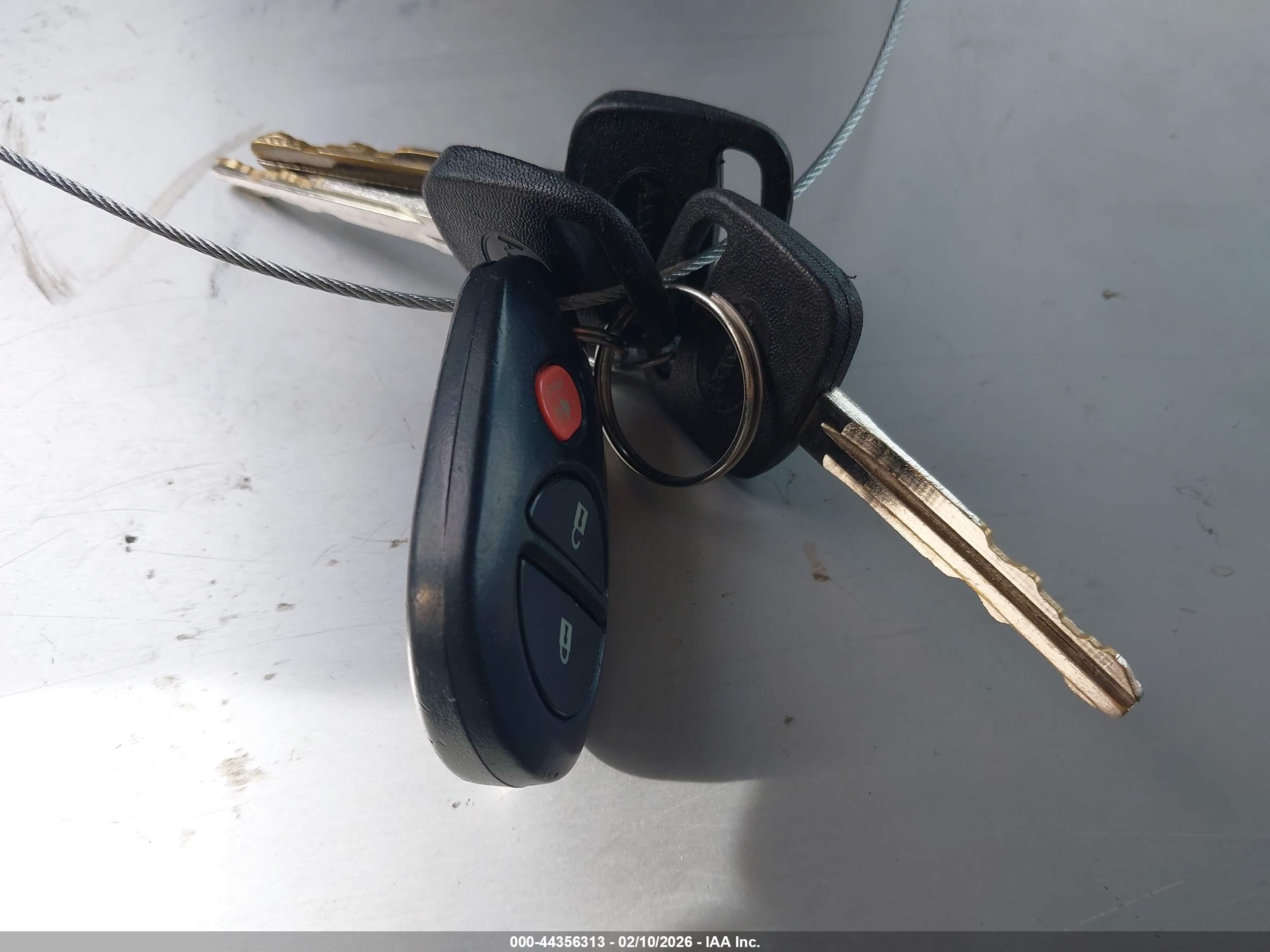 TOYOTA SIENNA image 11