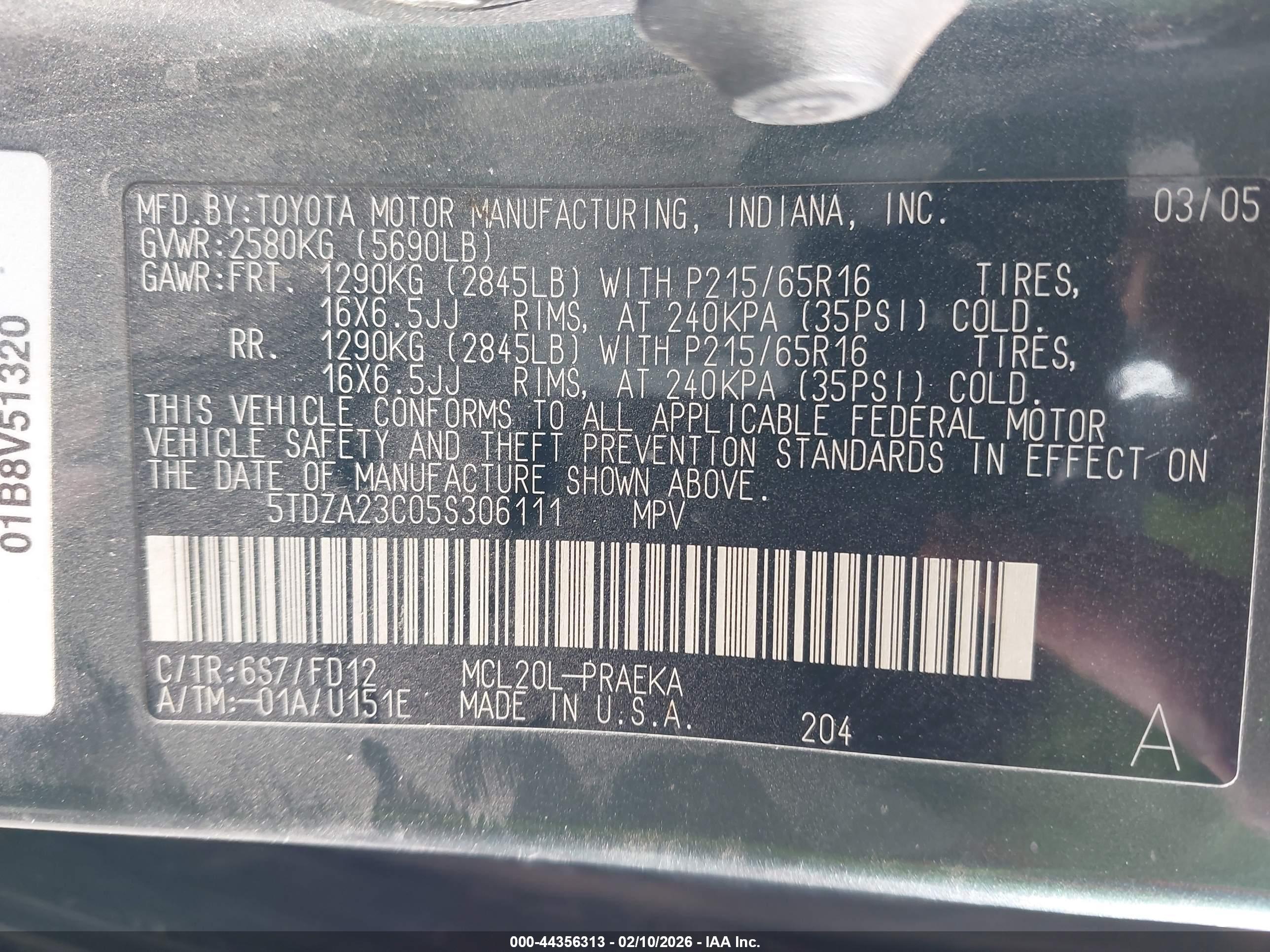 TOYOTA SIENNA image 9