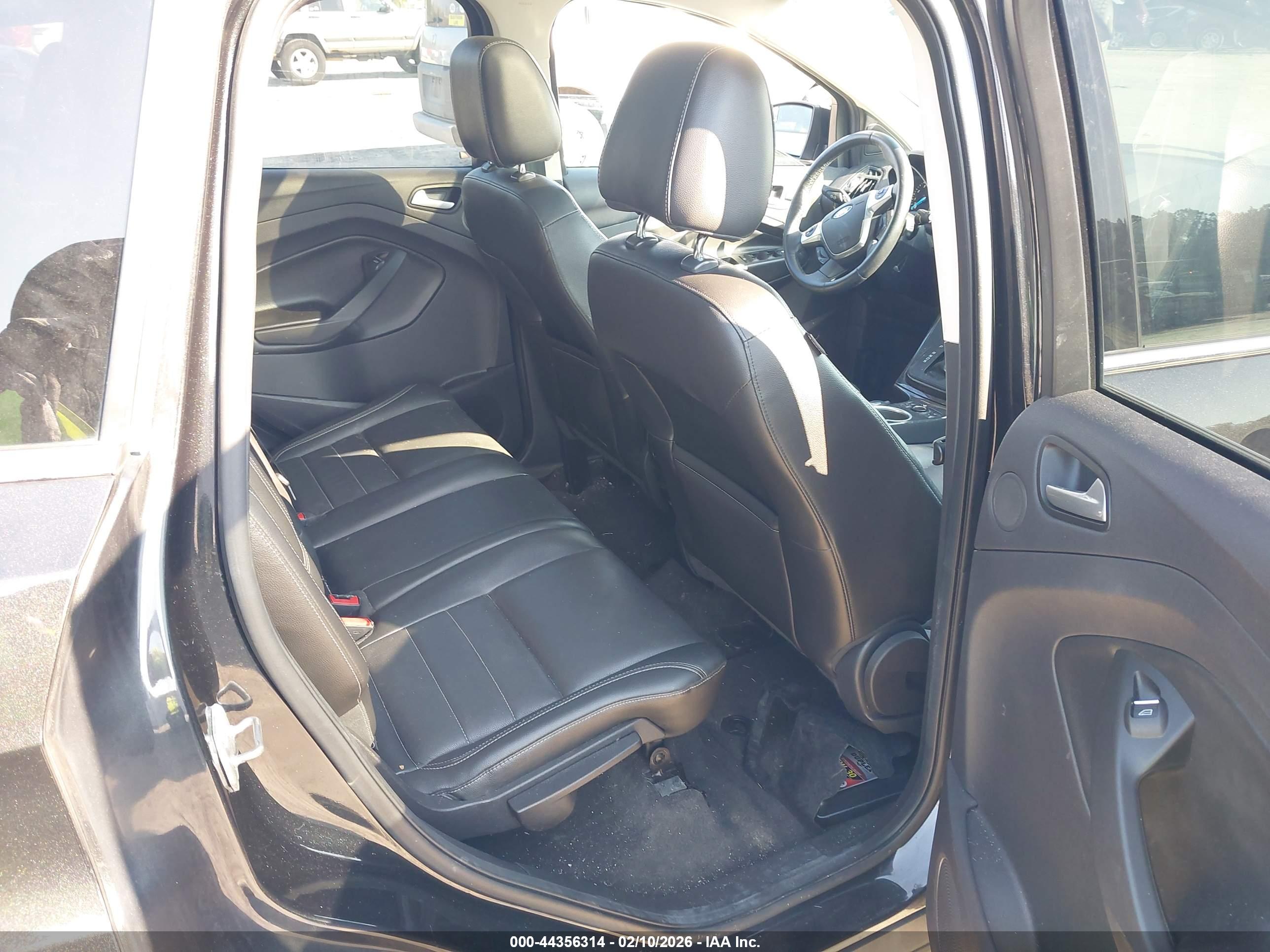 FORD ESCAPE image 8