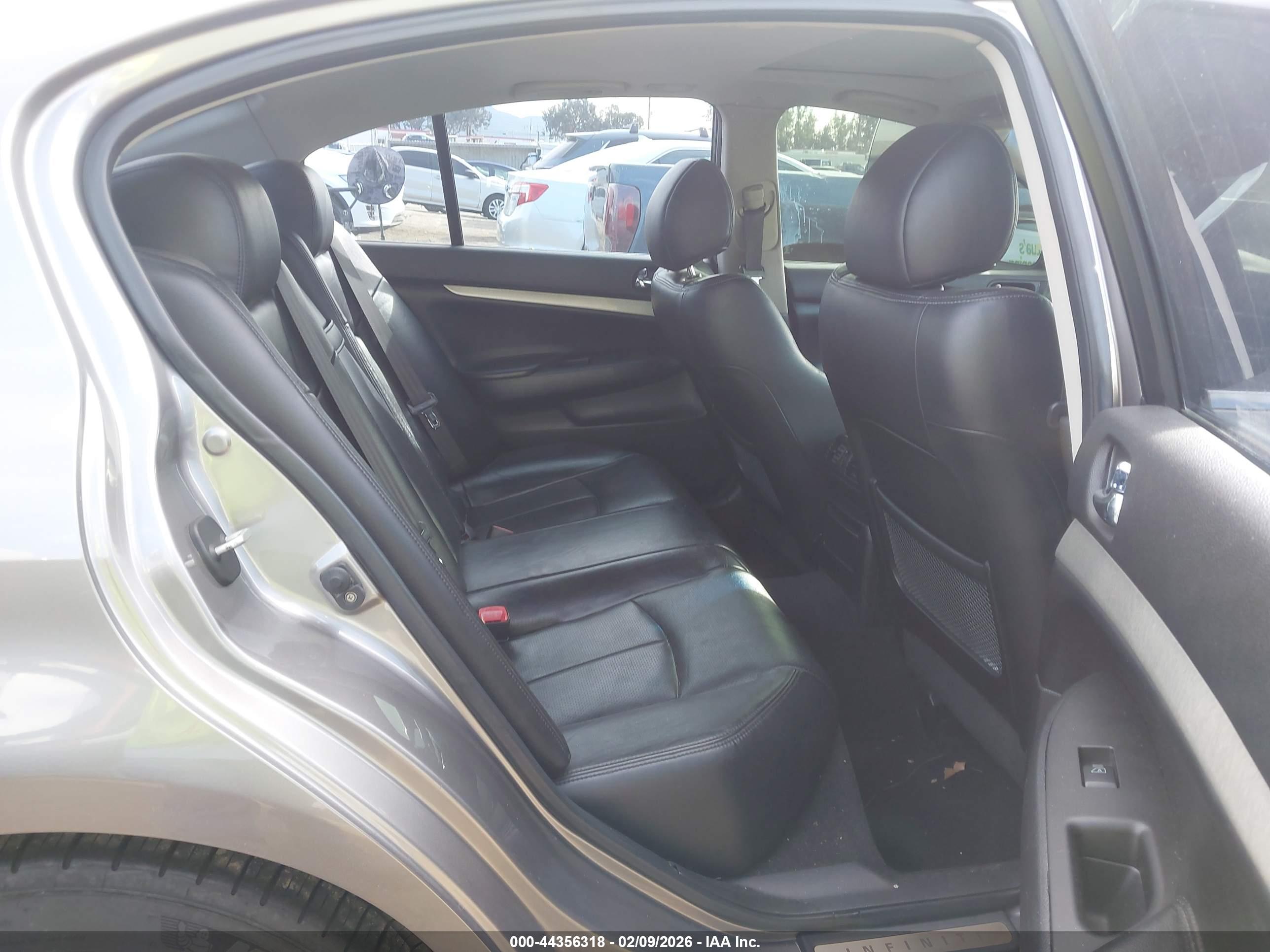INFINITI G35 image 8