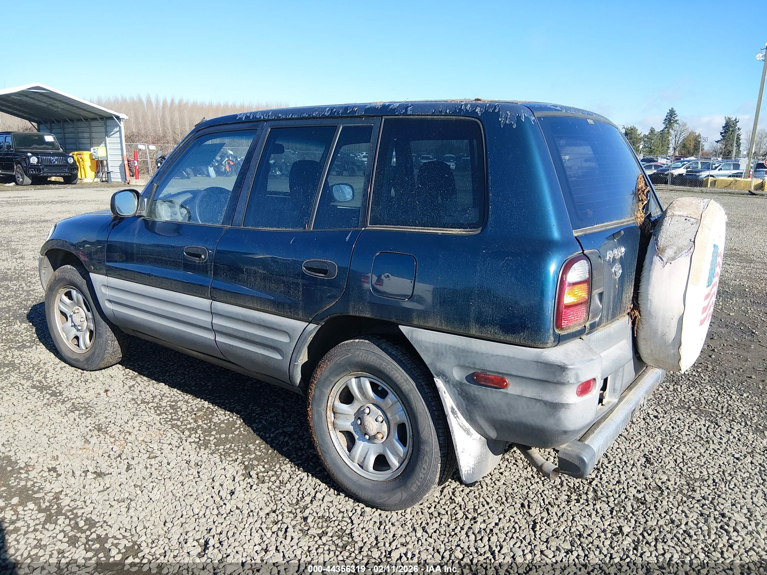 TOYOTA RAV4 image 3