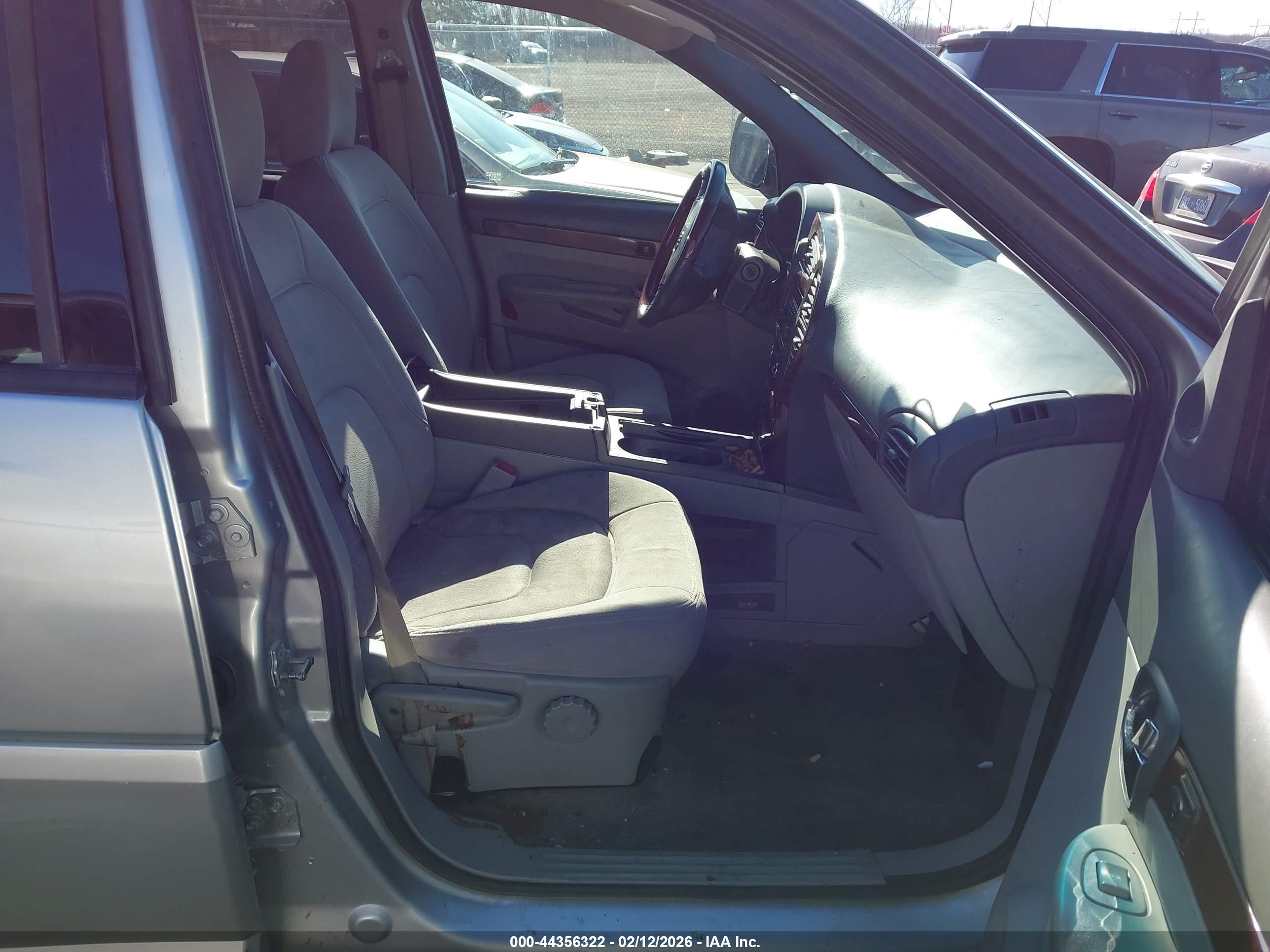 BUICK RENDEZVOUS image 5