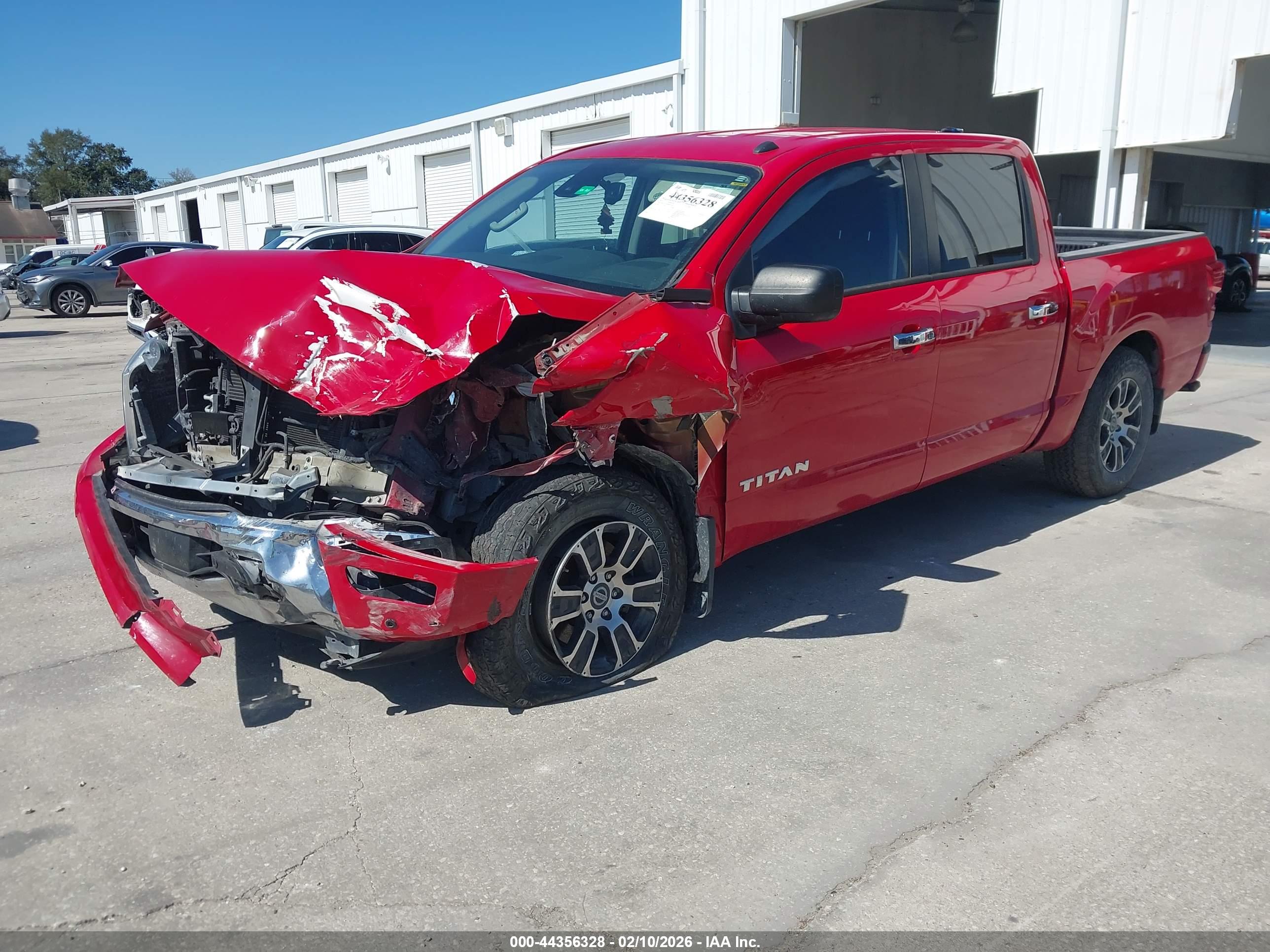 NISSAN TITAN image 2