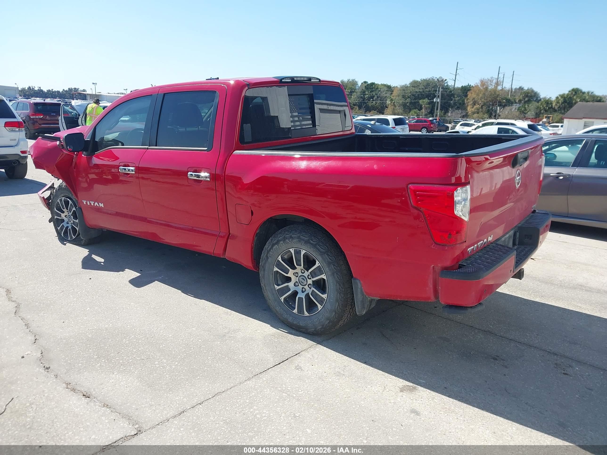 NISSAN TITAN image 3