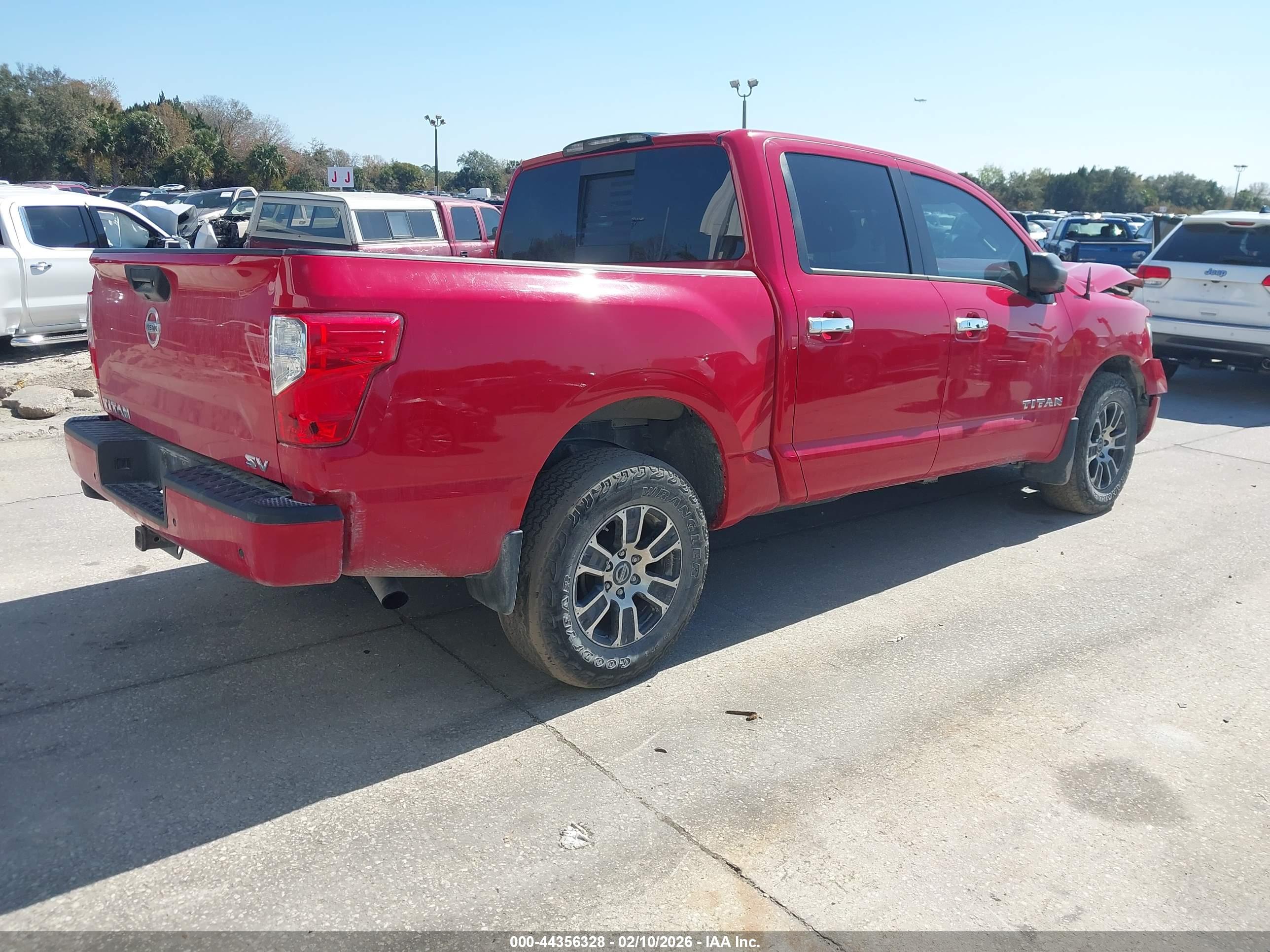 NISSAN TITAN image 4