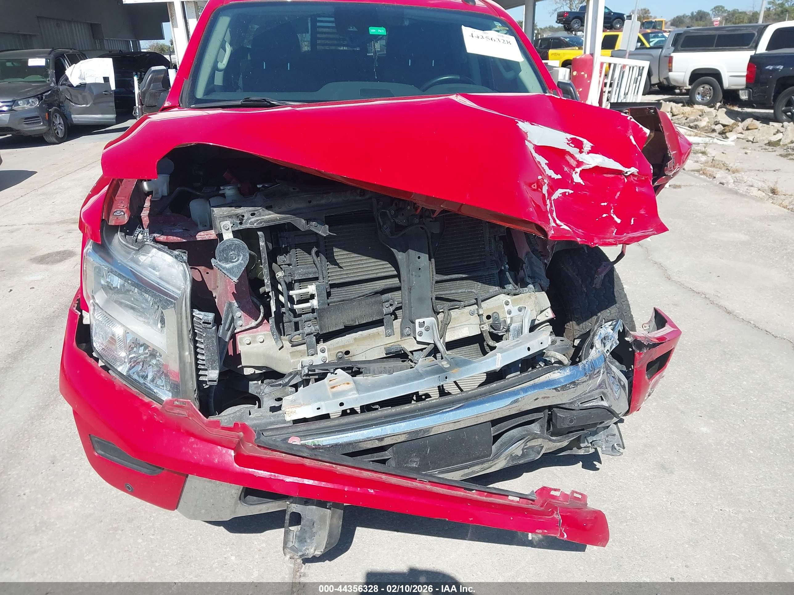 NISSAN TITAN image 6