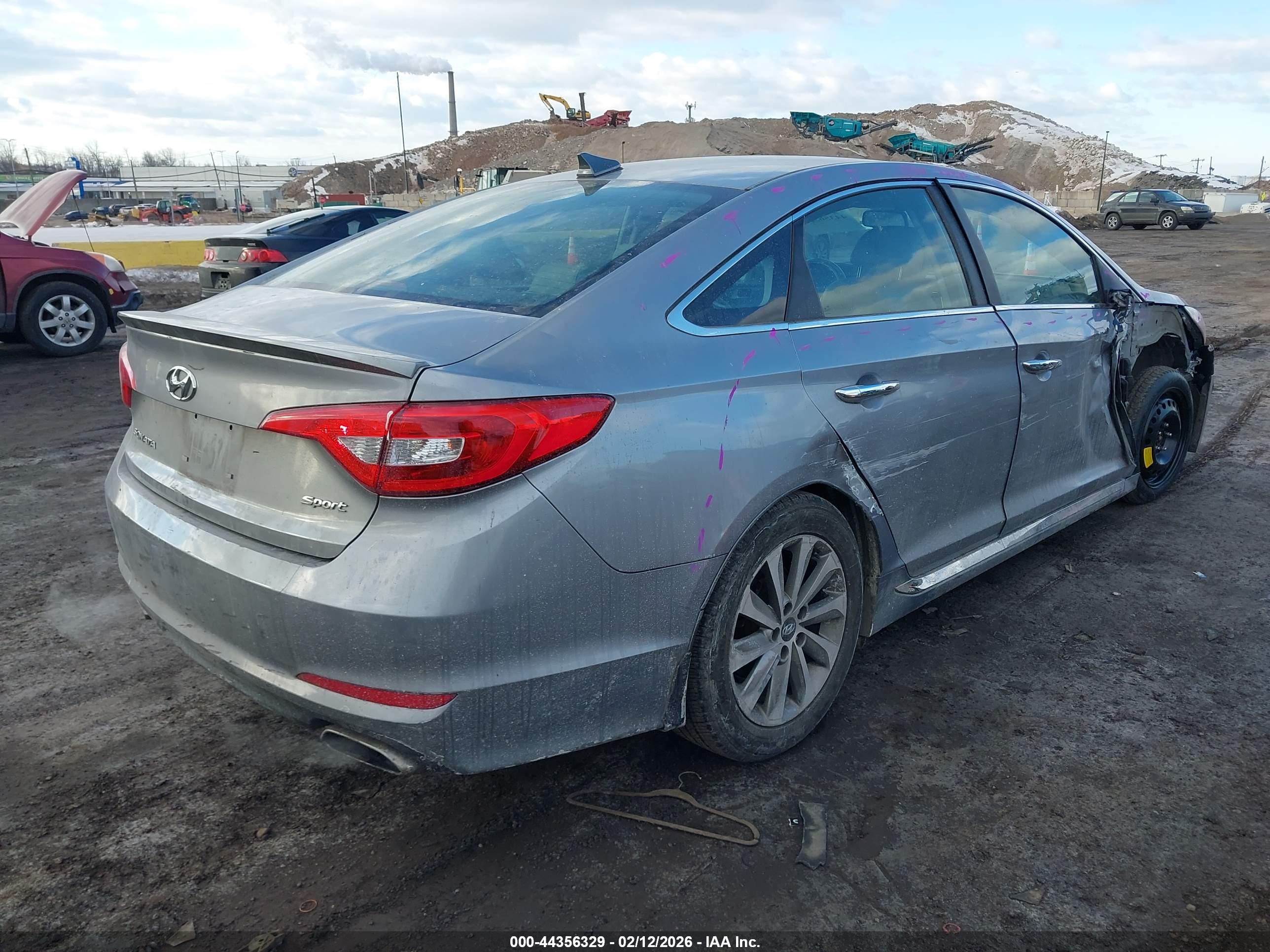 HYUNDAI SONATA image 4