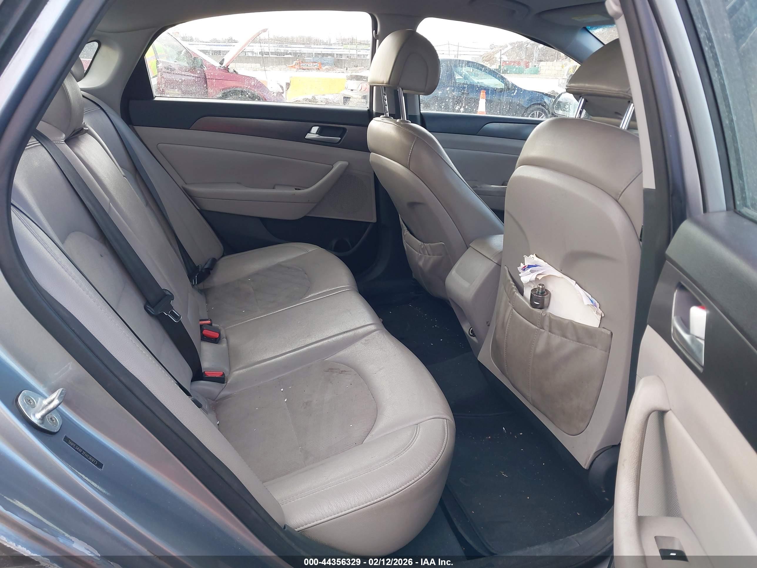 HYUNDAI SONATA image 8