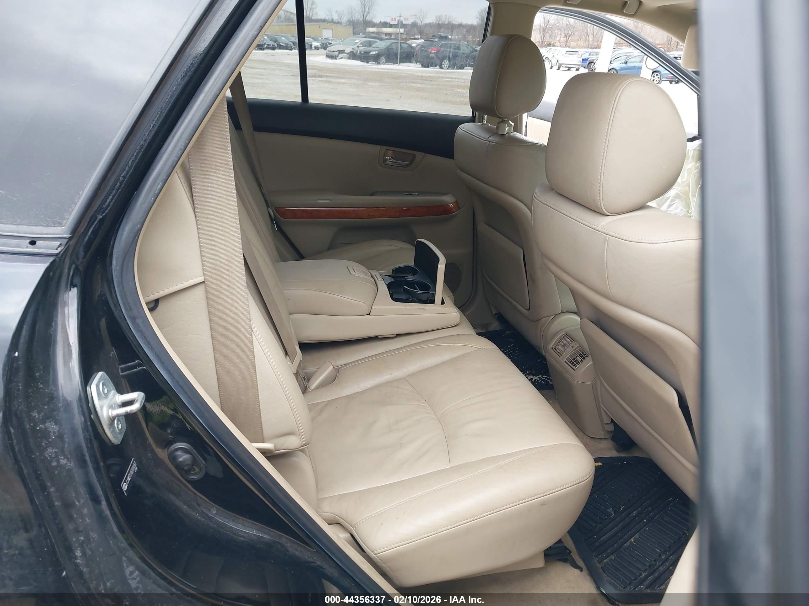 LEXUS RX image 8