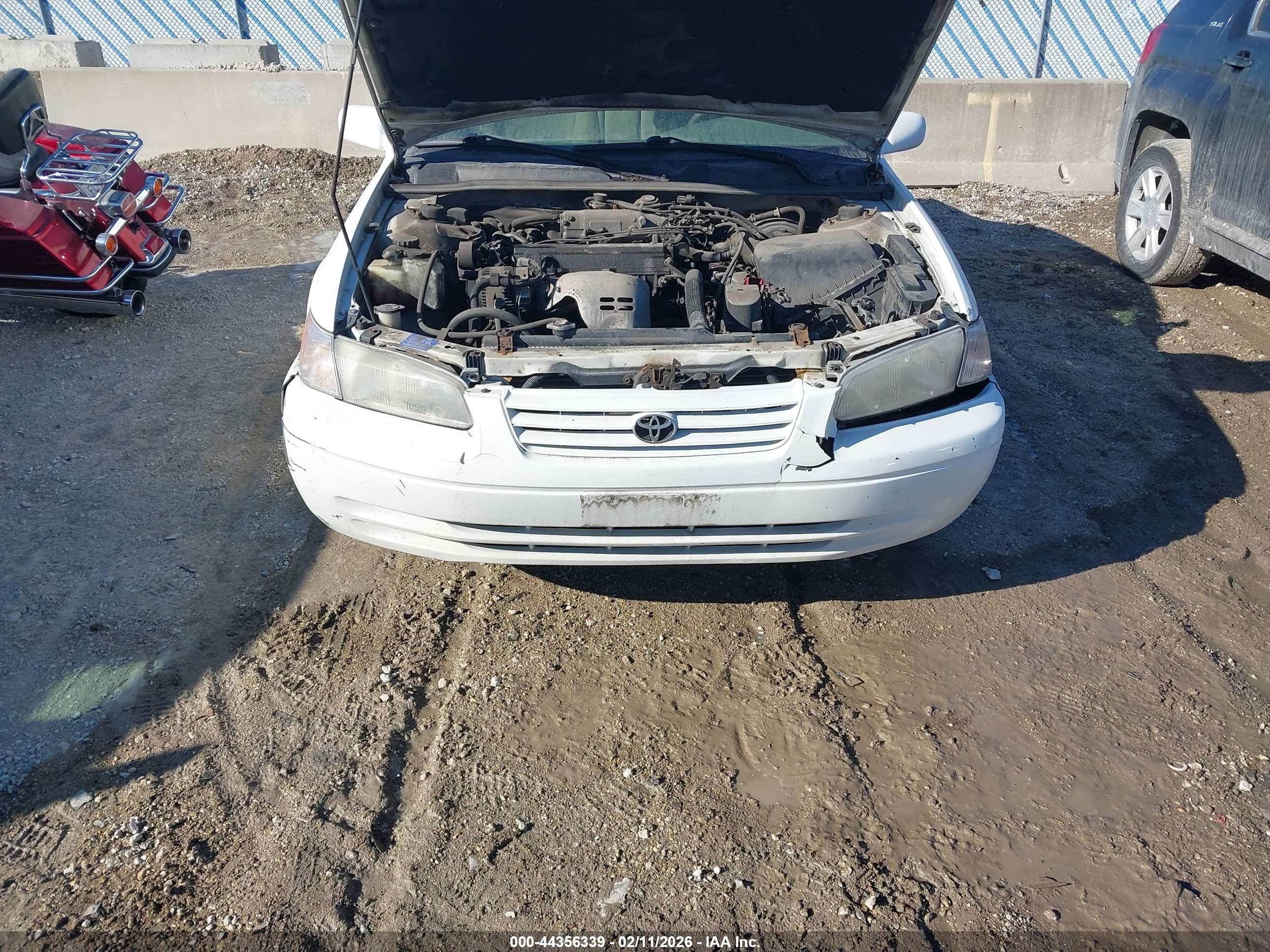TOYOTA CAMRY image 6