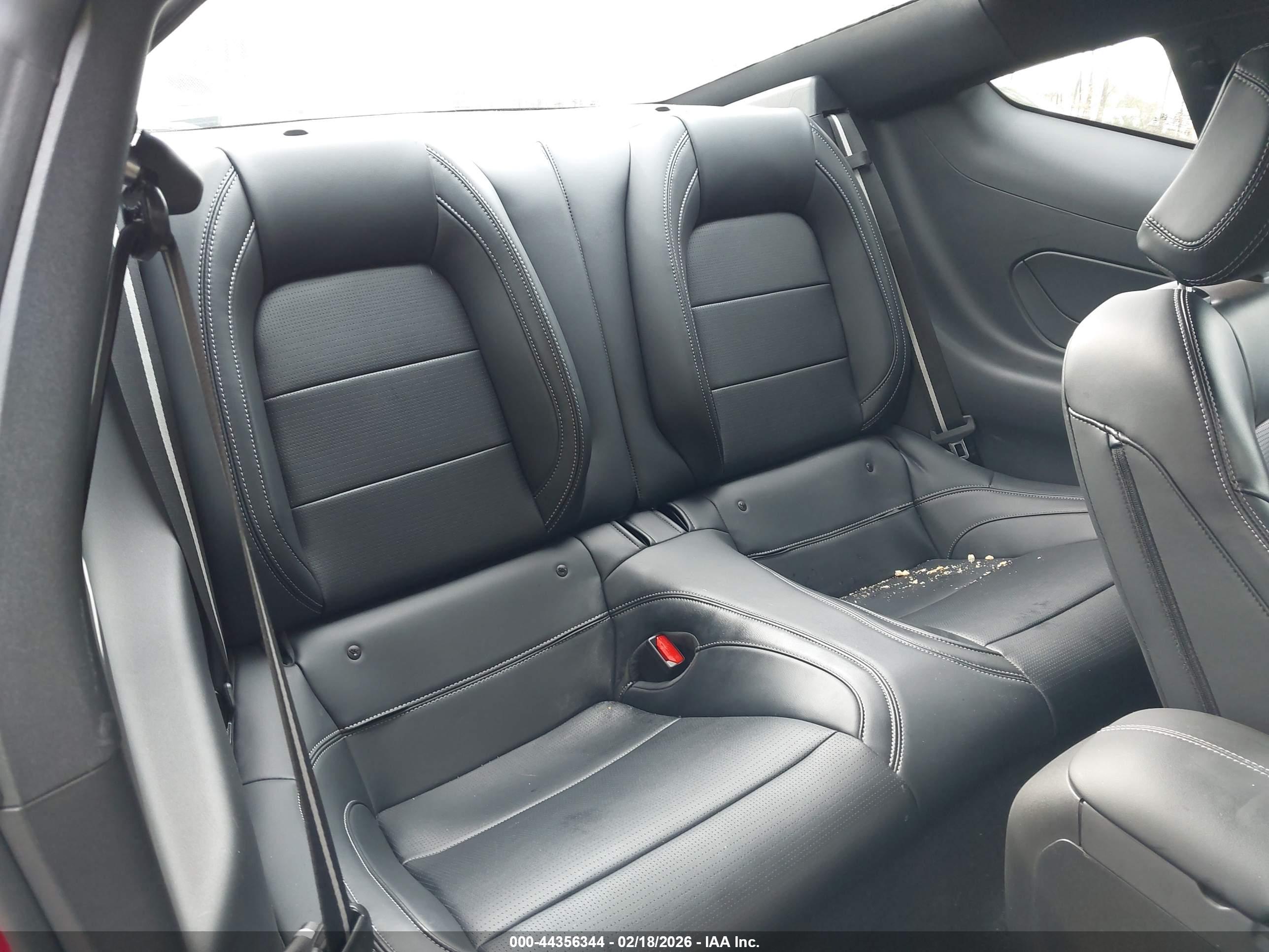 FORD MUSTANG image 8