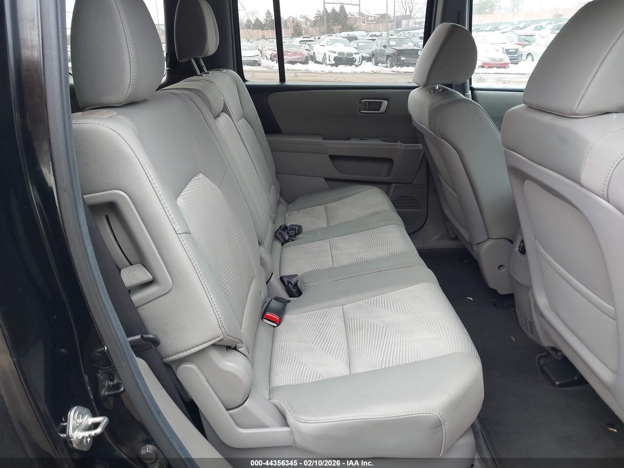 HONDA PILOT image 8