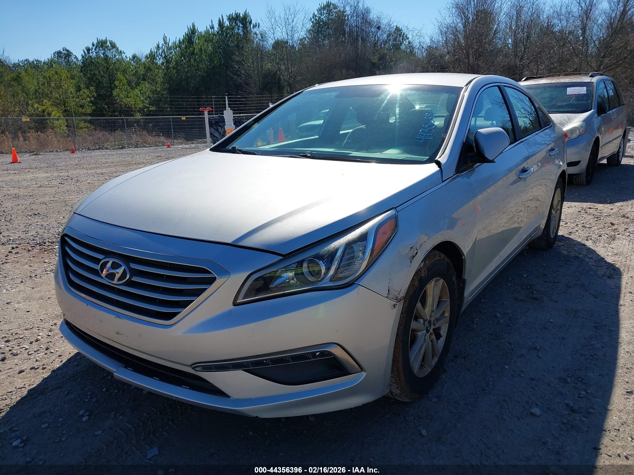 HYUNDAI SONATA image 6