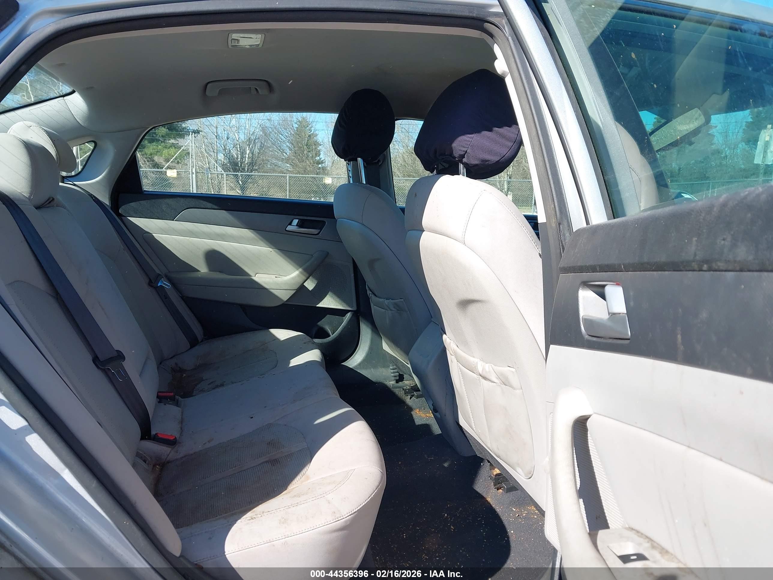 HYUNDAI SONATA image 8