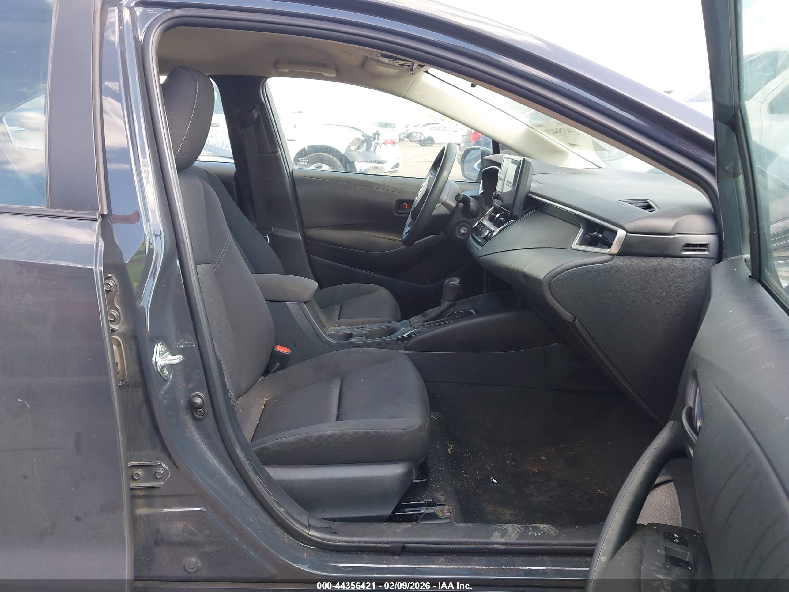 TOYOTA COROLLA image 5