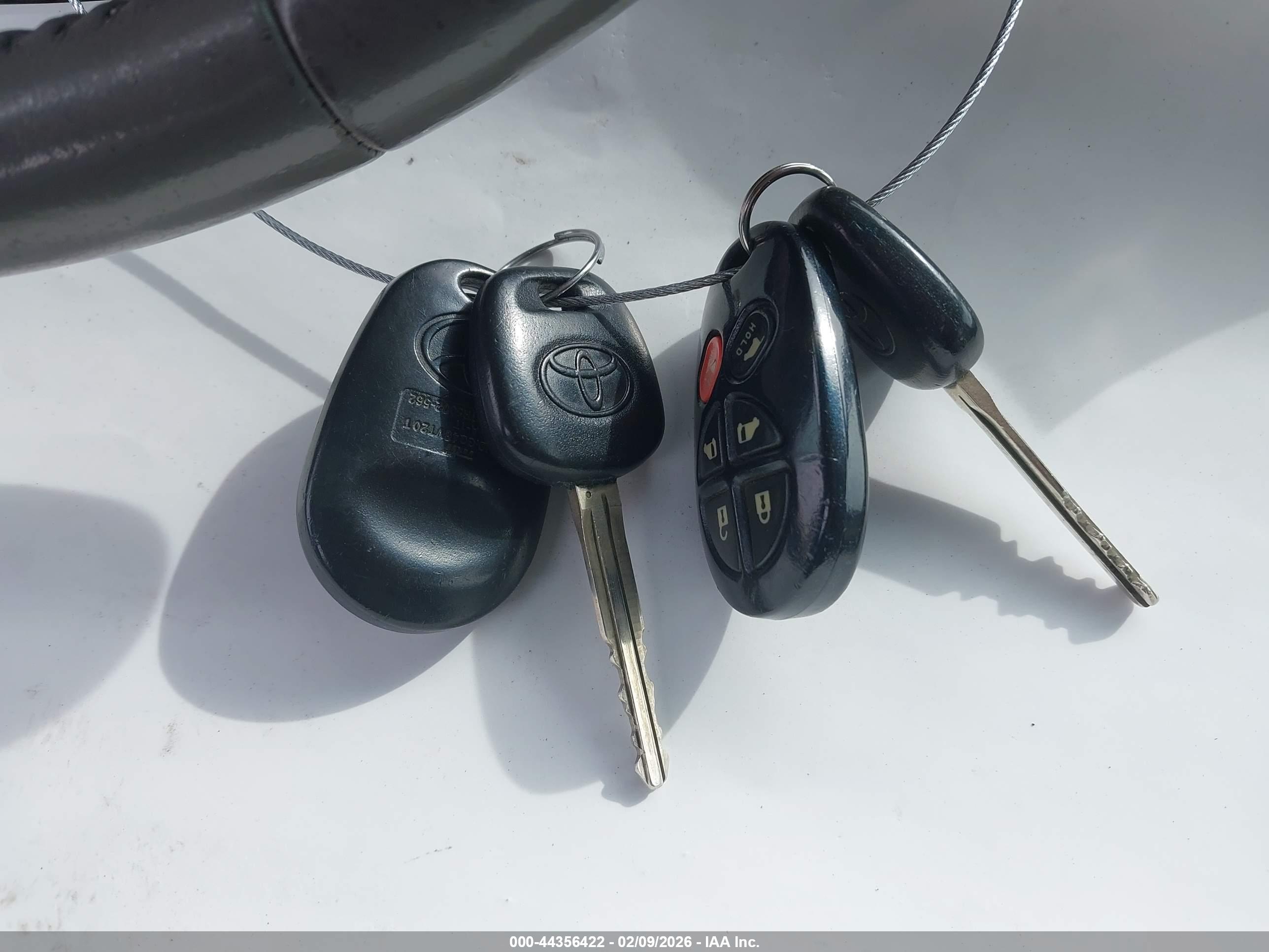 TOYOTA SIENNA image 11