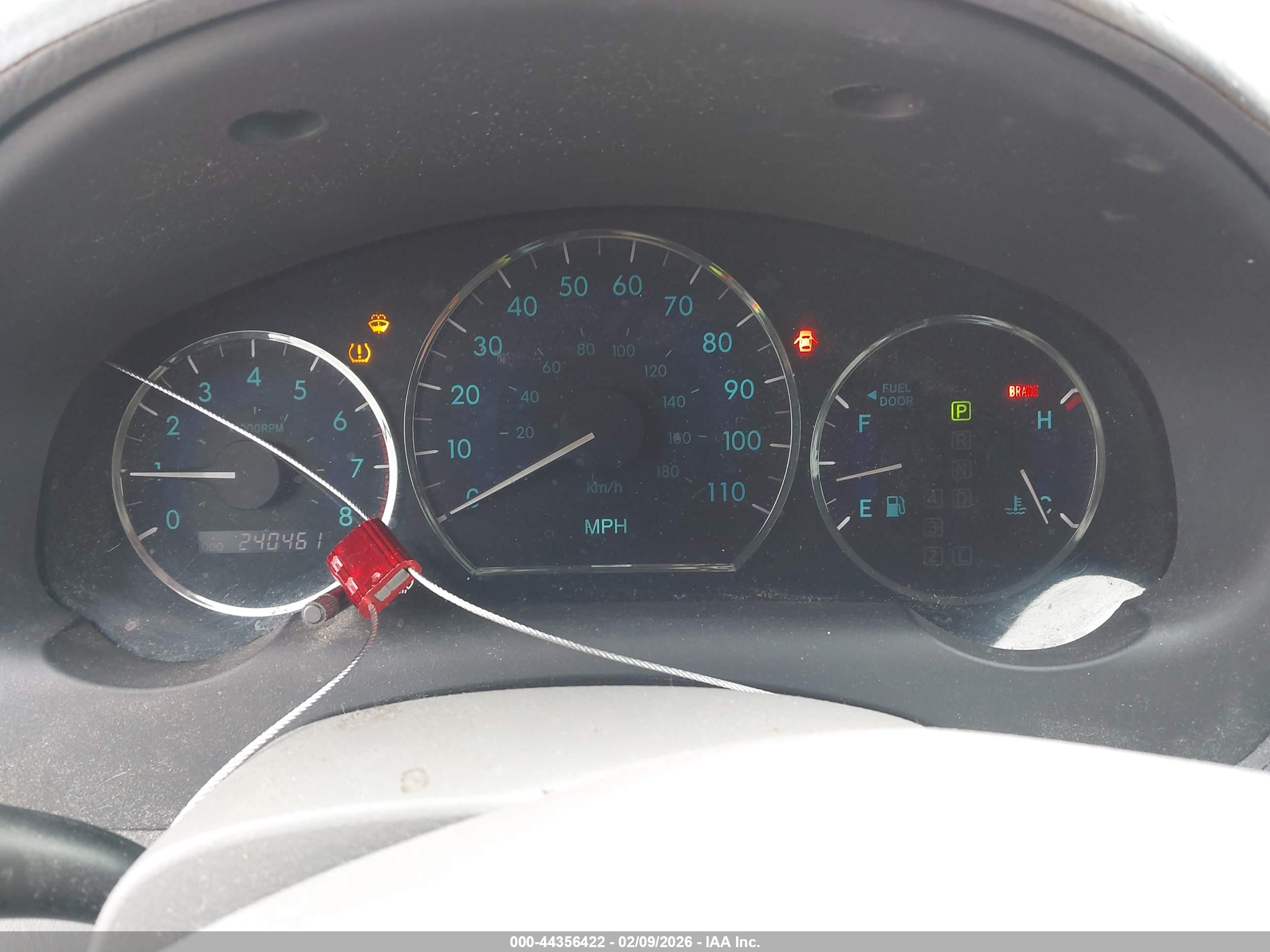 TOYOTA SIENNA image 7