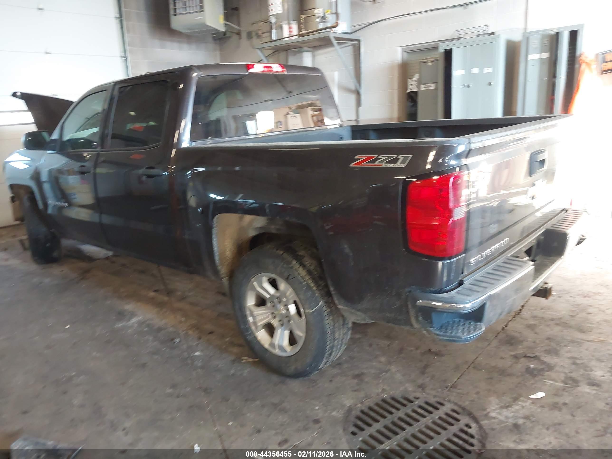 CHEVROLET SILVERADO image 3