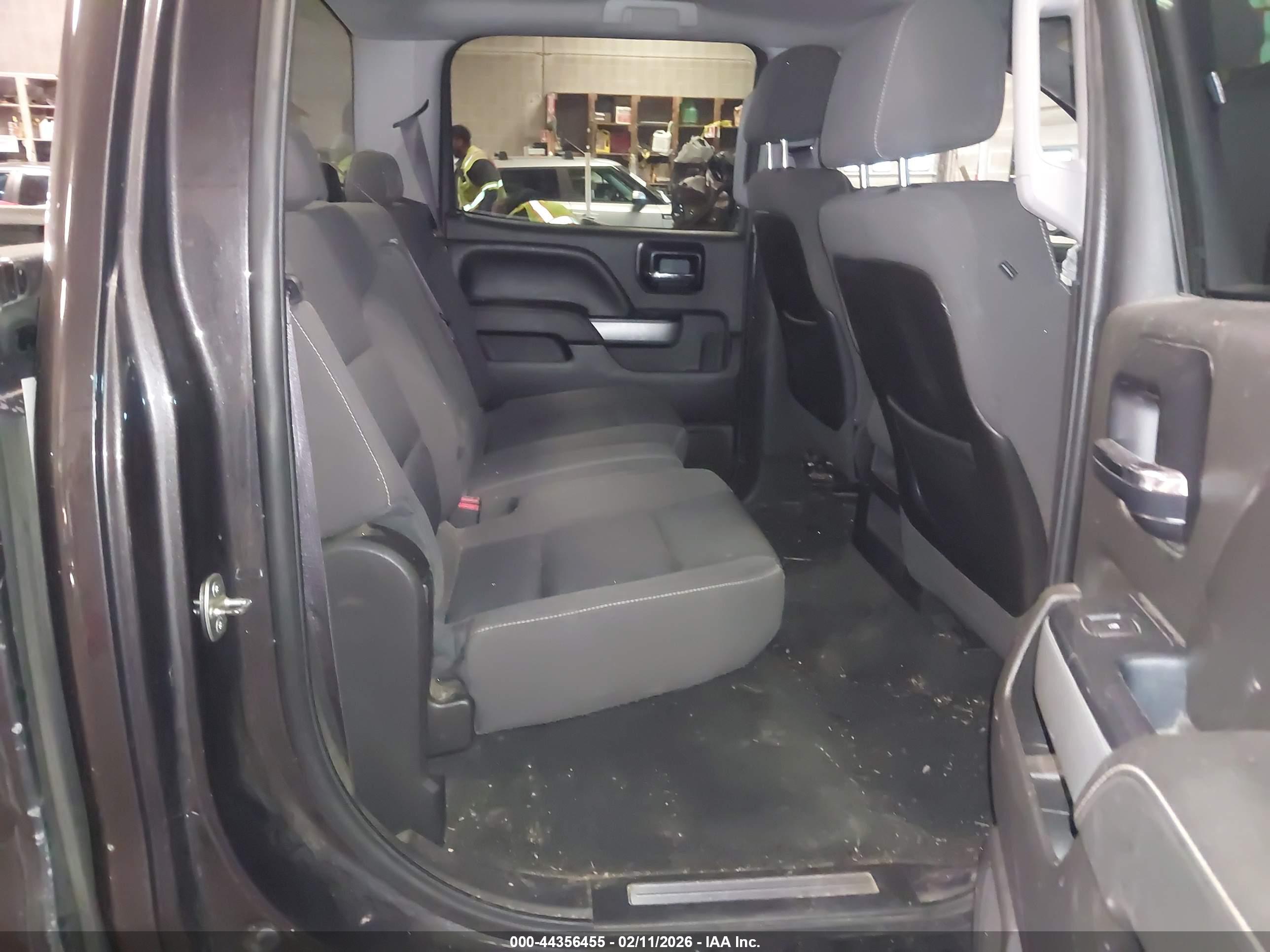 CHEVROLET SILVERADO image 8
