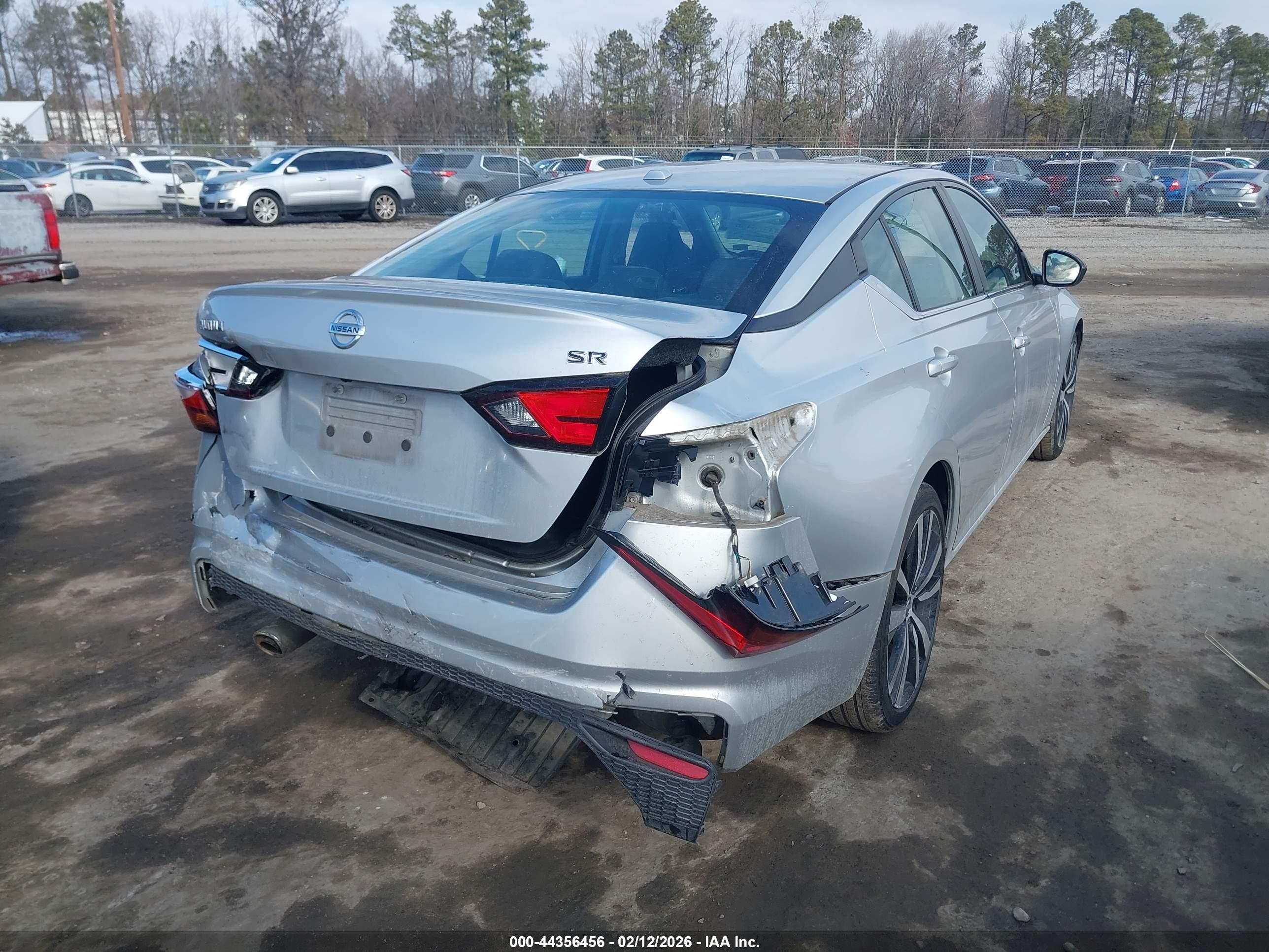 NISSAN ALTIMA image 4