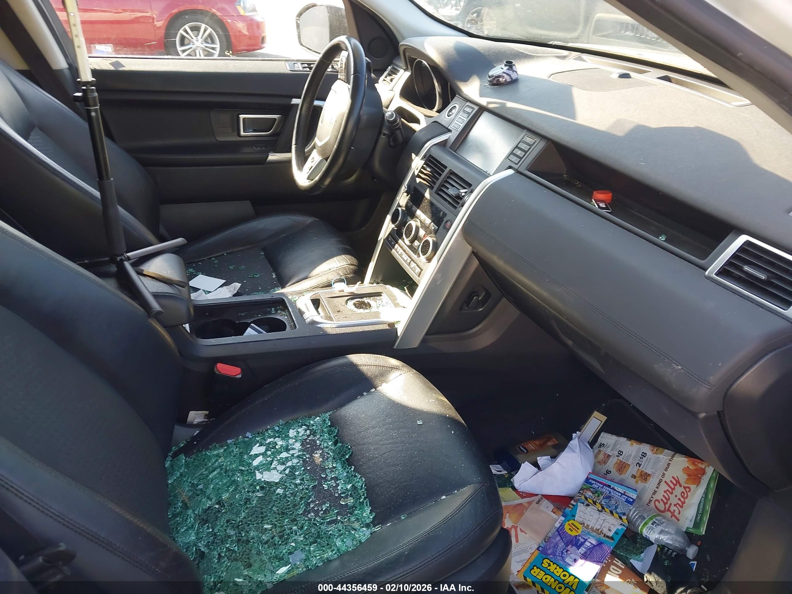 LAND ROVER image 5