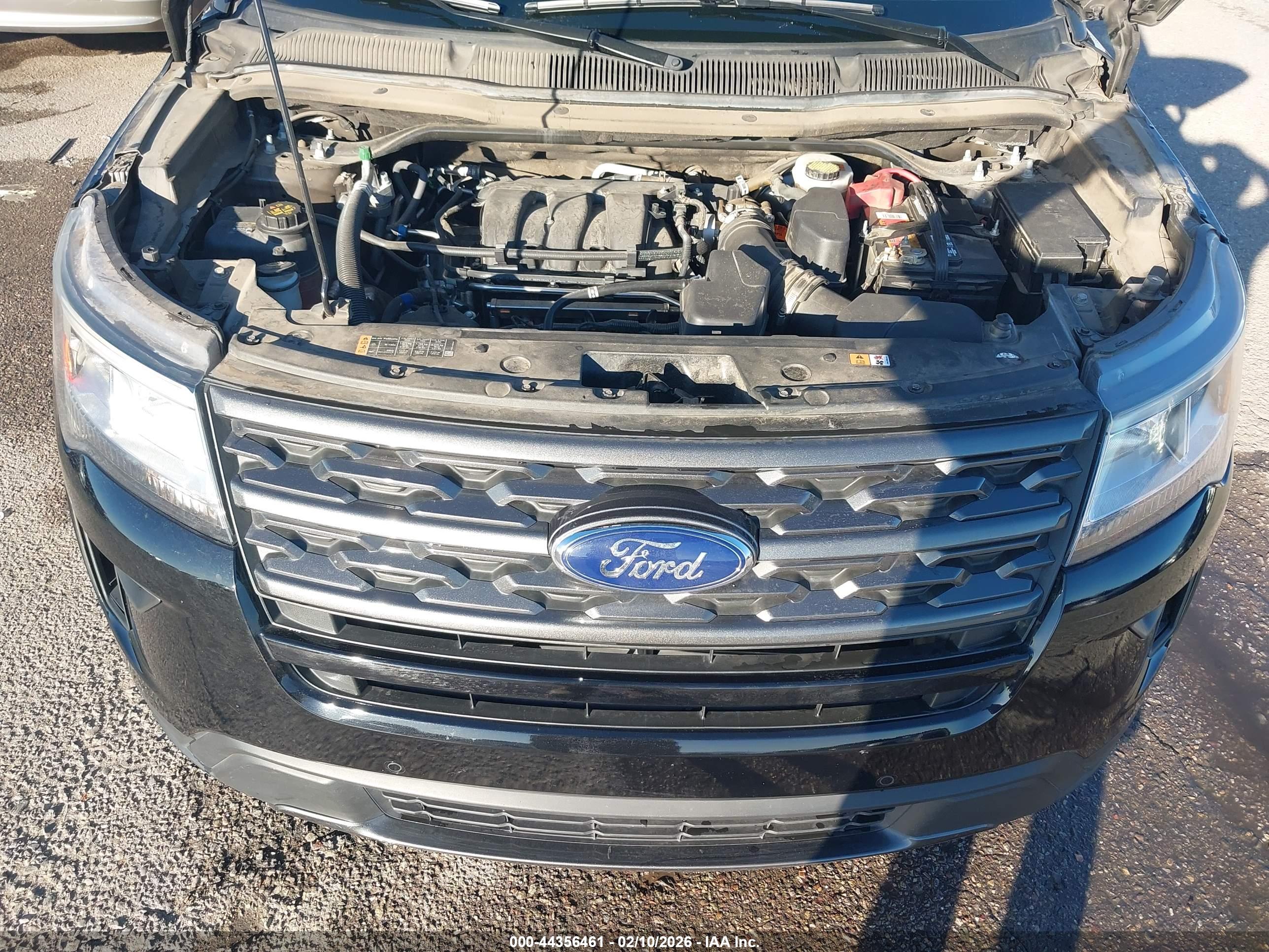 FORD EXPLORER image 10