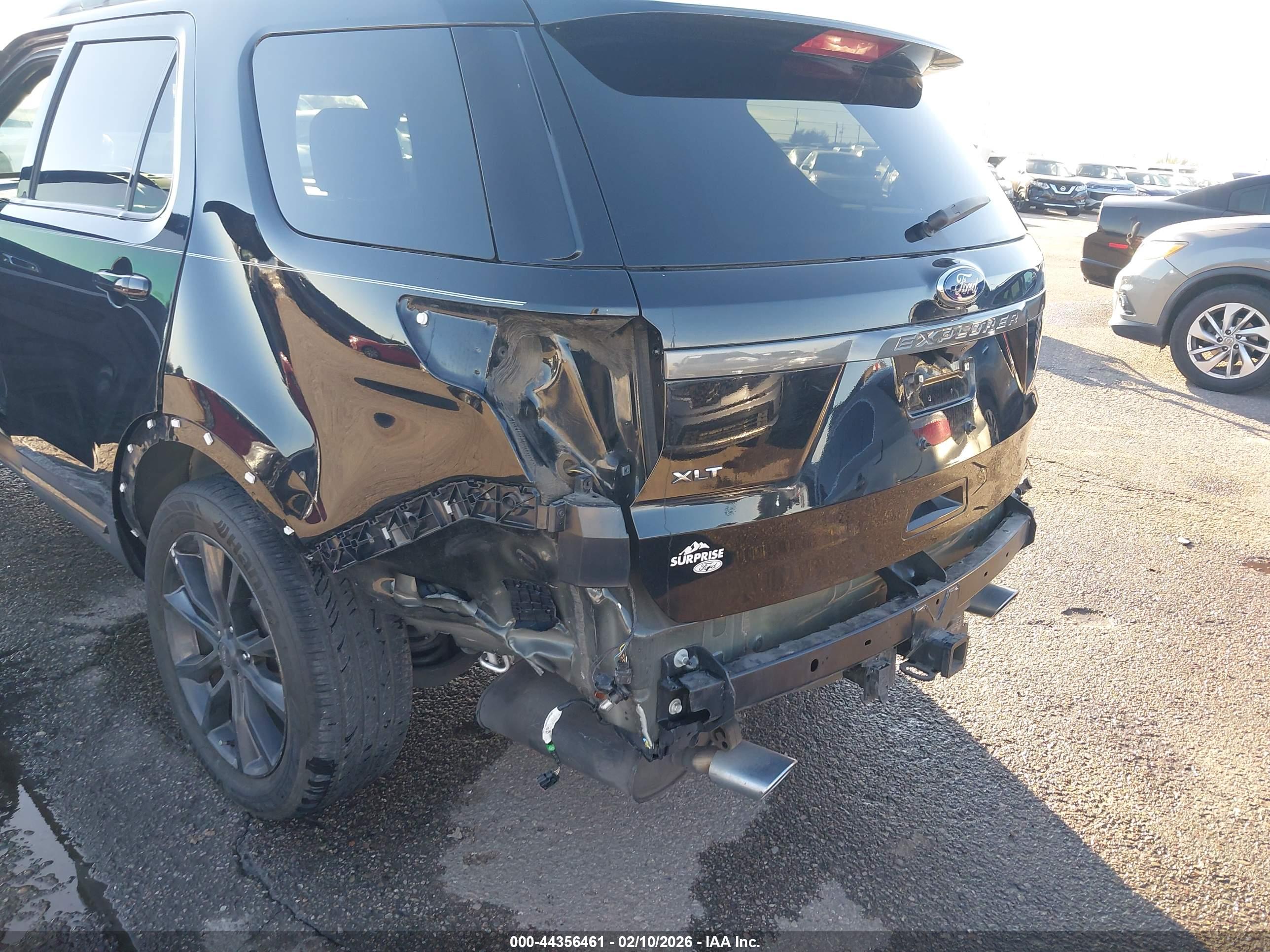 FORD EXPLORER image 6